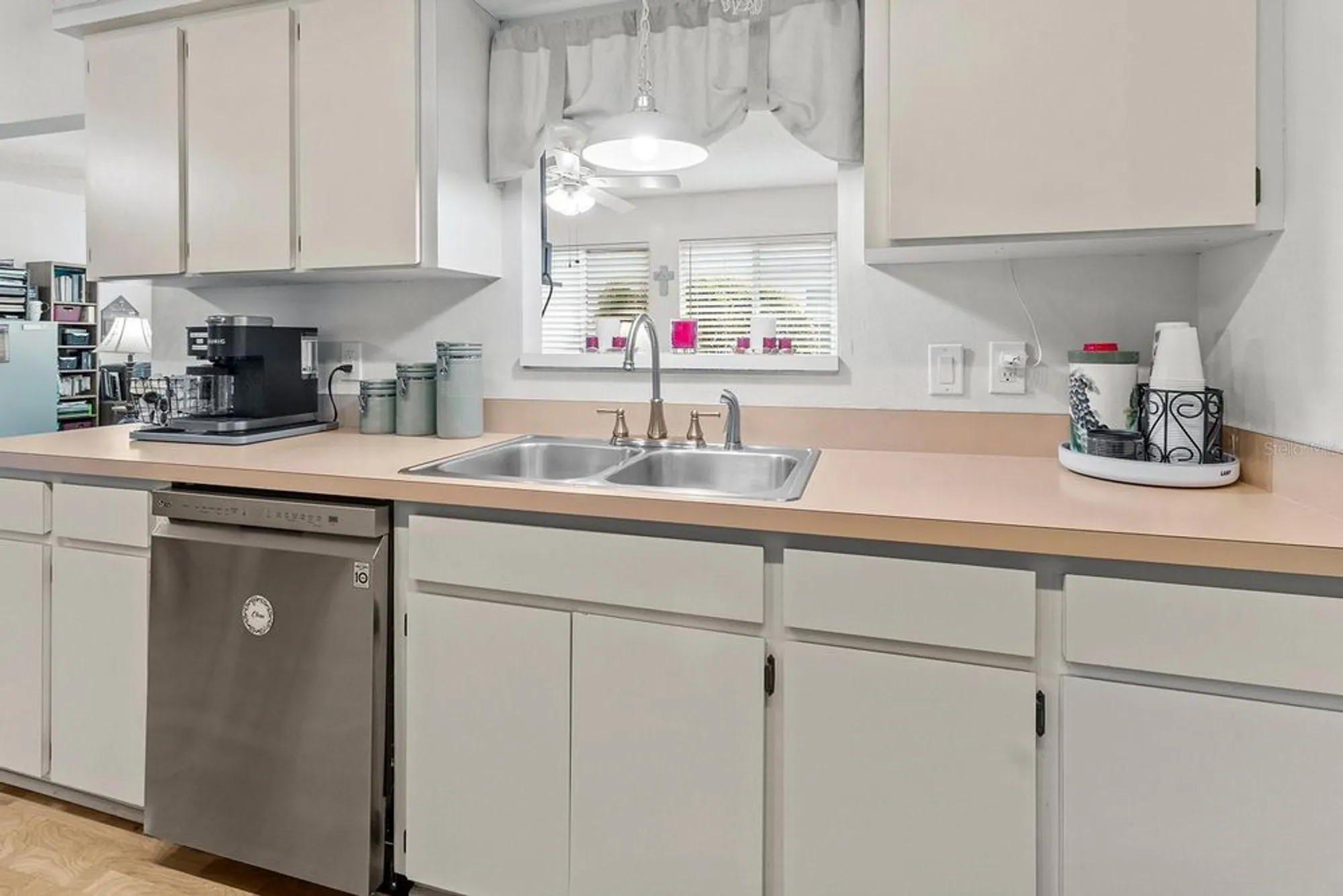 Property Slideshow image 6 of 33 | 4846 colonnades club blvd, Lakeland, FL, 33811