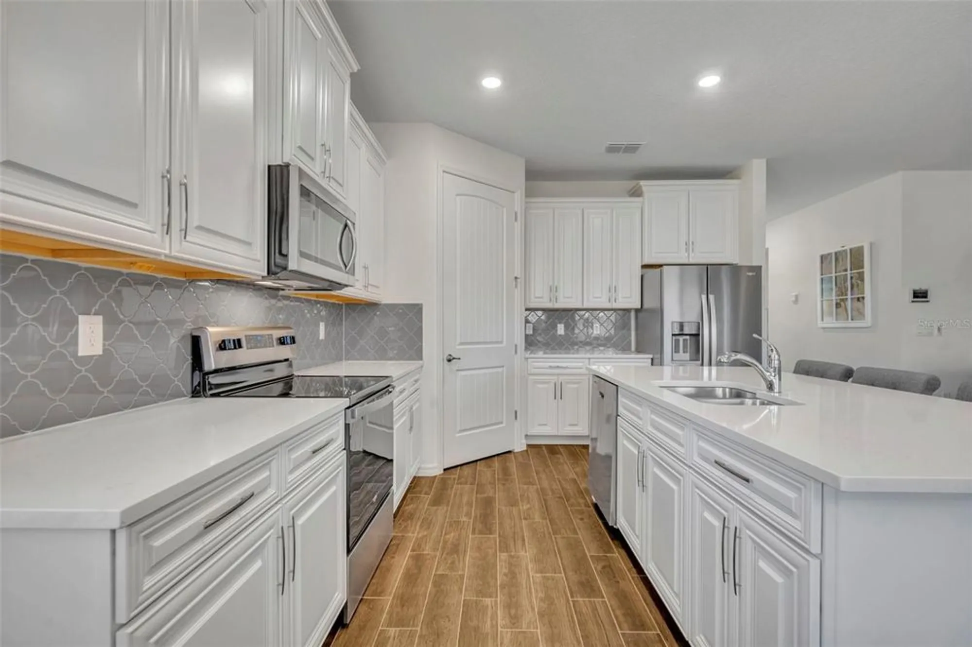 Property Slideshow image 14 of 54 | 17590 blazing star cir, Clermont, FL, 34714