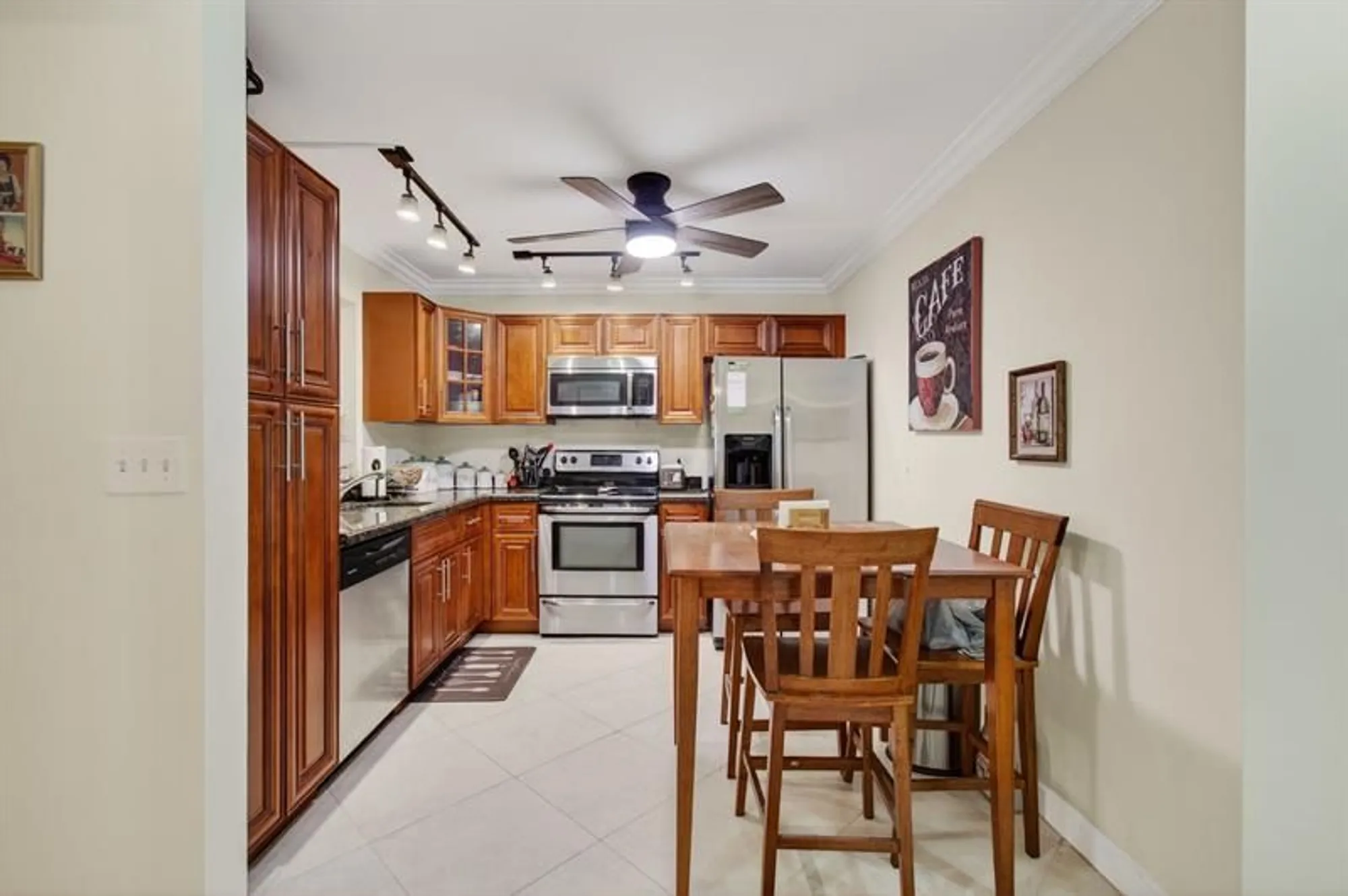 Property Slideshow image 13 of 67 | 19000 stewart cir apt 4, Boca Raton, FL, 33496
