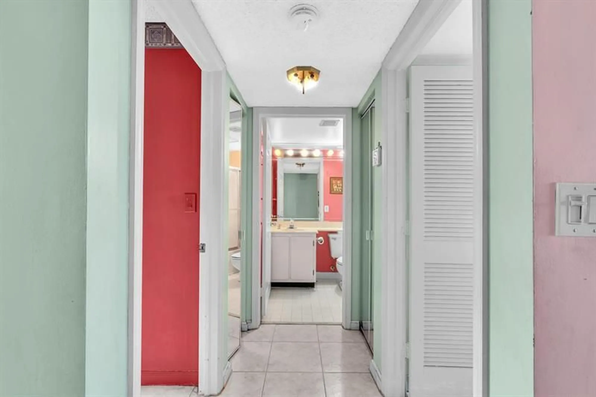 Property Slideshow image 38 of 82 | 10442 e clairmont cir 204, Tamarac, FL, 33321