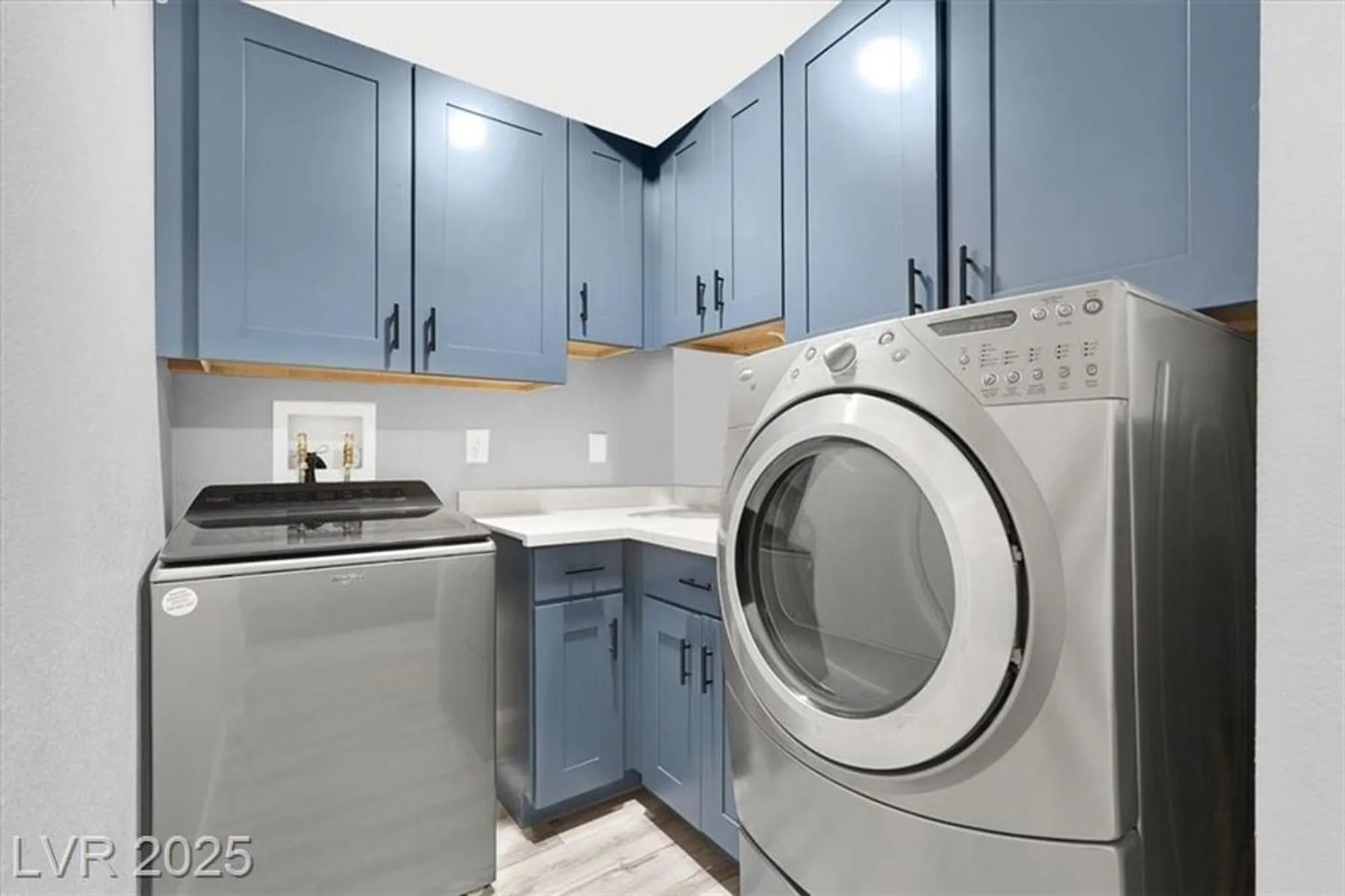 Property Slideshow image 15 of 26 | 2408 dove valley ct, Las Vegas, NV, 89134