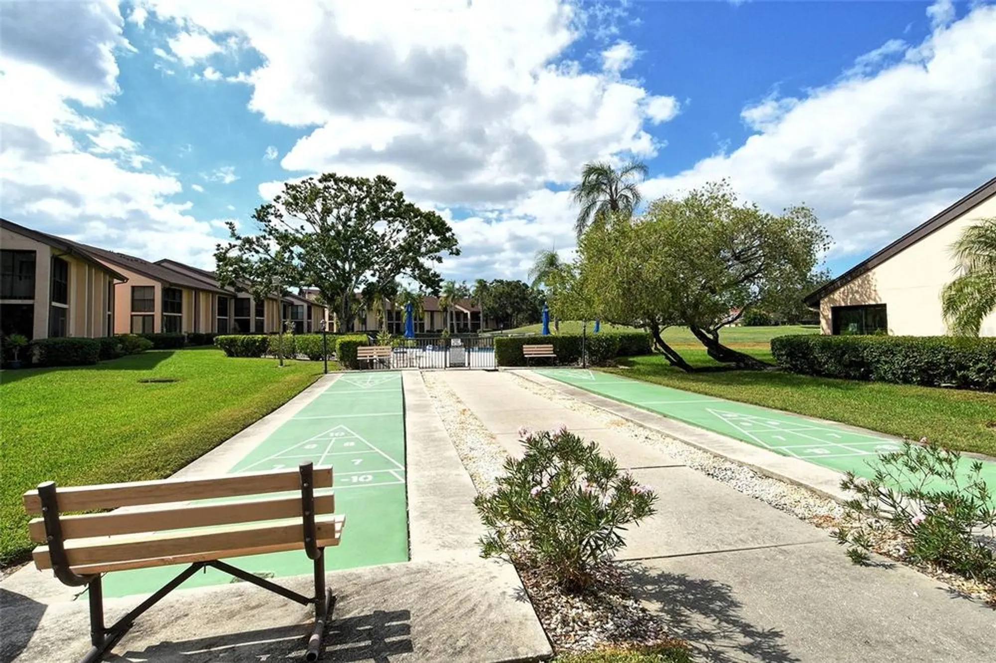 Property Slideshow image 37 of 38 | 6261 timber lake dr f6, Sarasota, FL, 34243