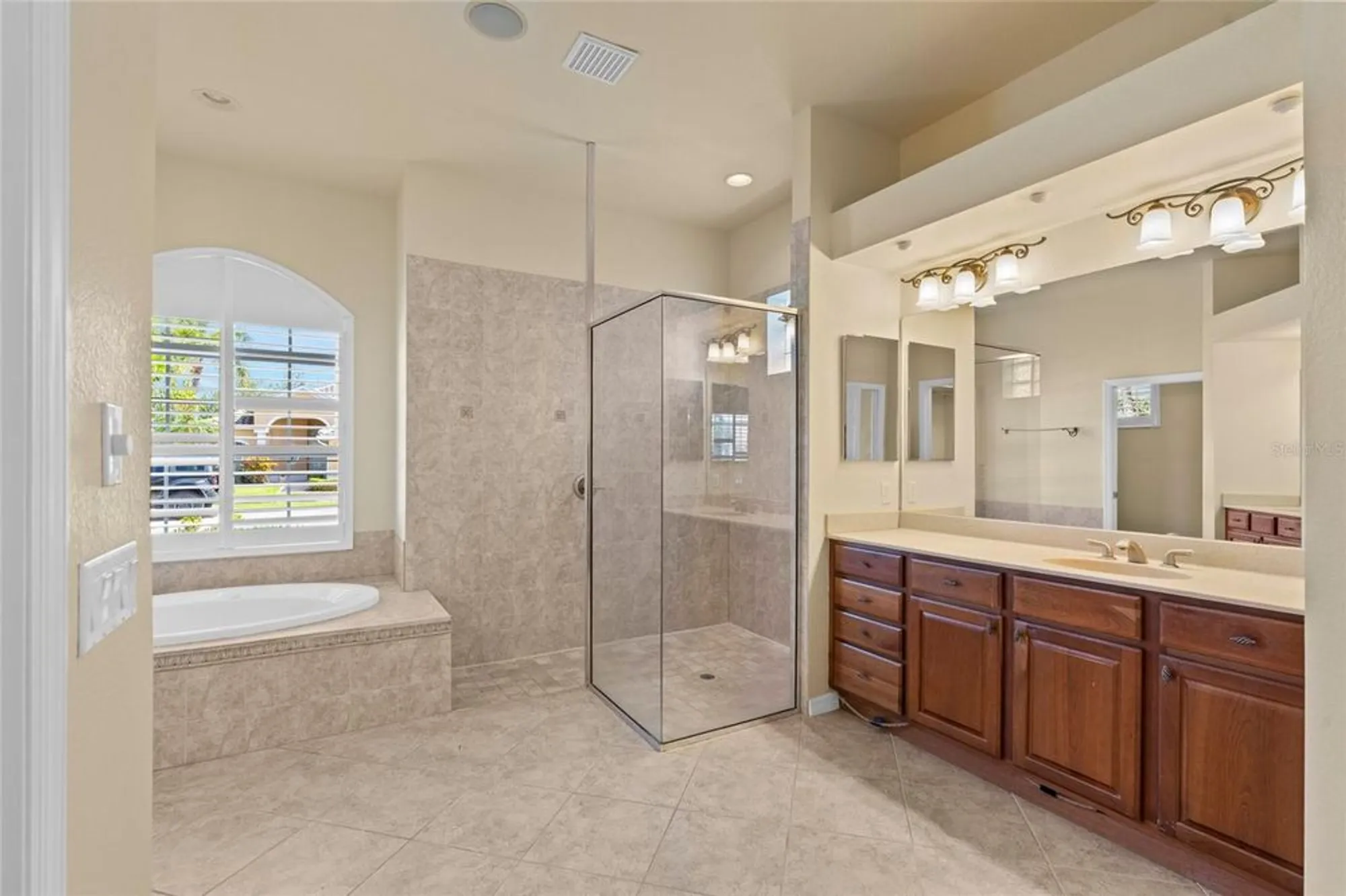 Property Slideshow image 17 of 48 | 5270 white ibis dr, North Port, FL, 34287