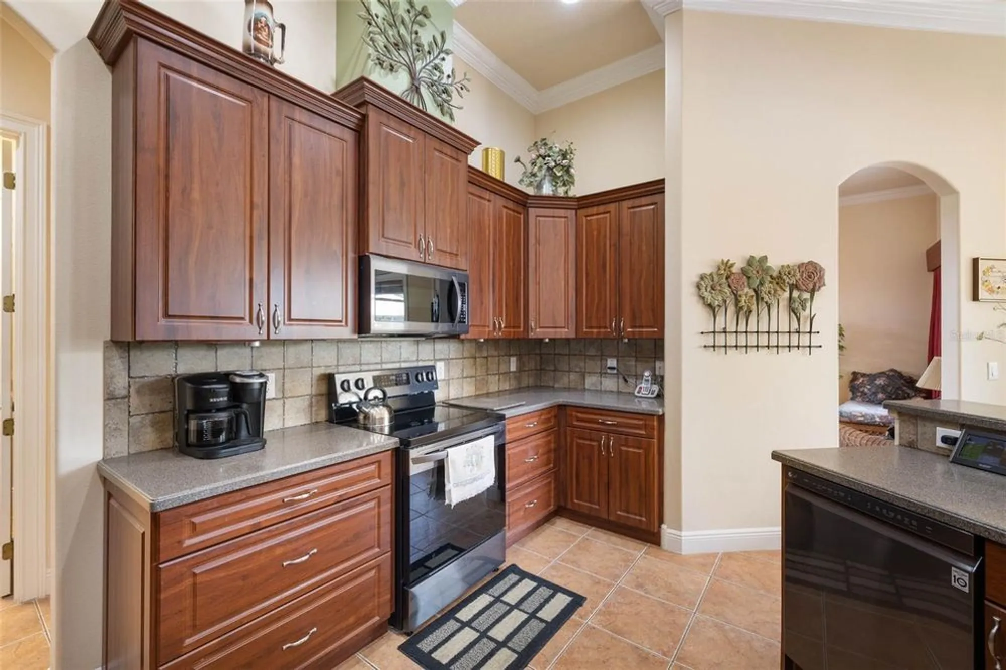Property Slideshow image 11 of 61 | 8308 mobile cir, Weeki Wachee, FL, 34613