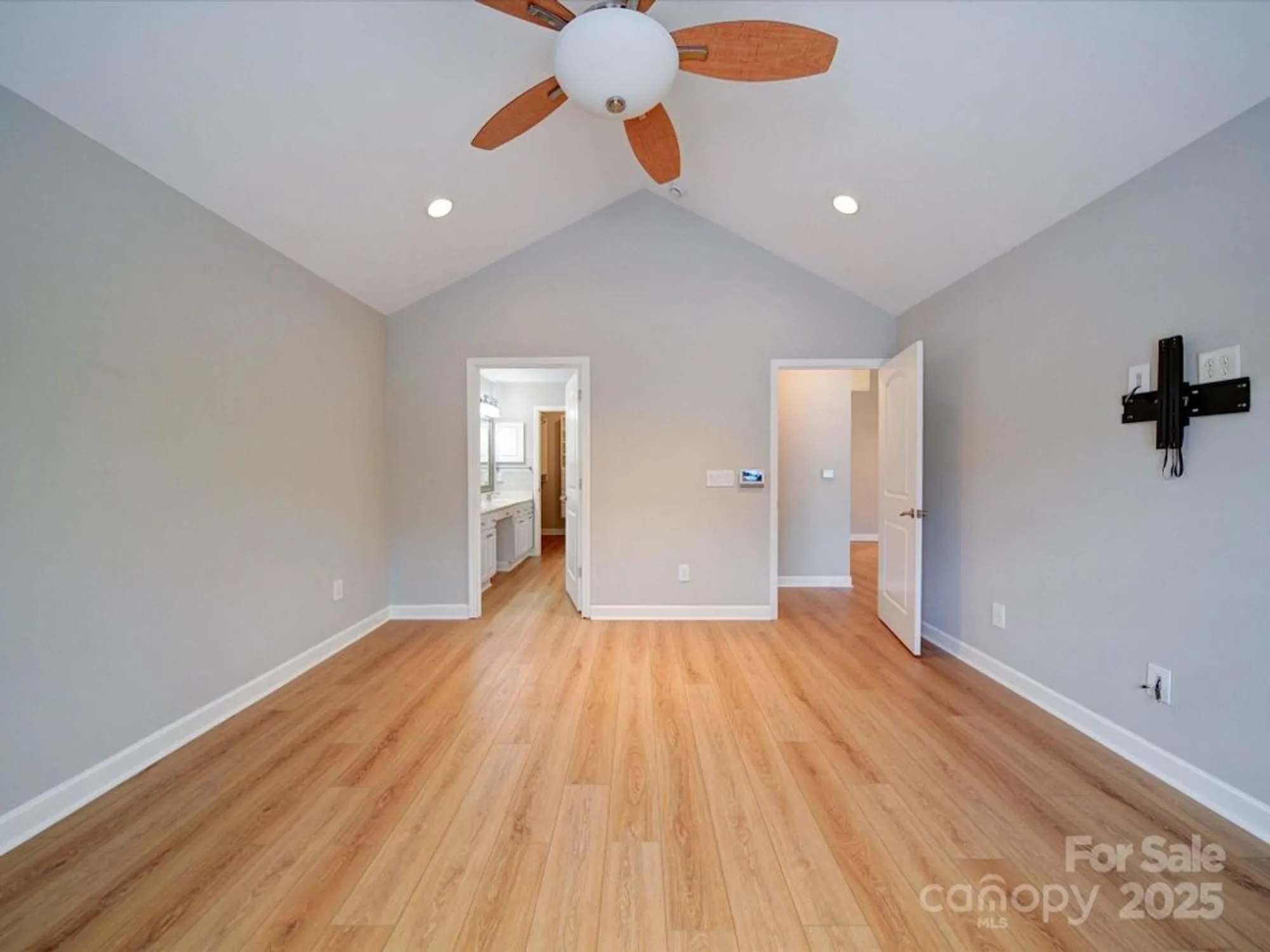 Property Slideshow image 21 of 48 | 4754 polo gate blvd, Charlotte, NC, 28216