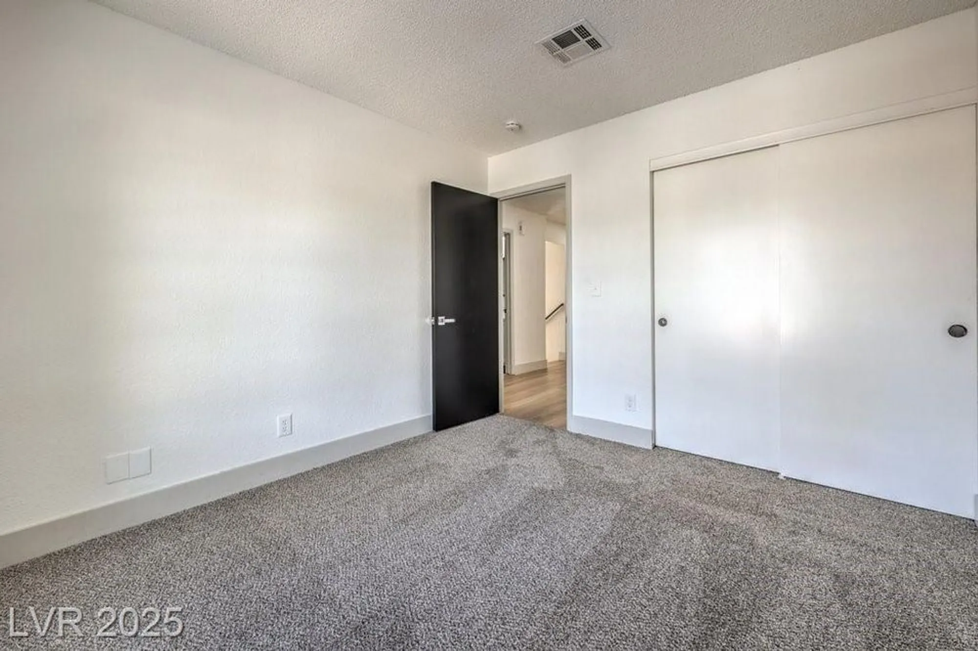 Property Slideshow image 26 of 37 | 5213 tamanar dr, Las Vegas, NV, 89130