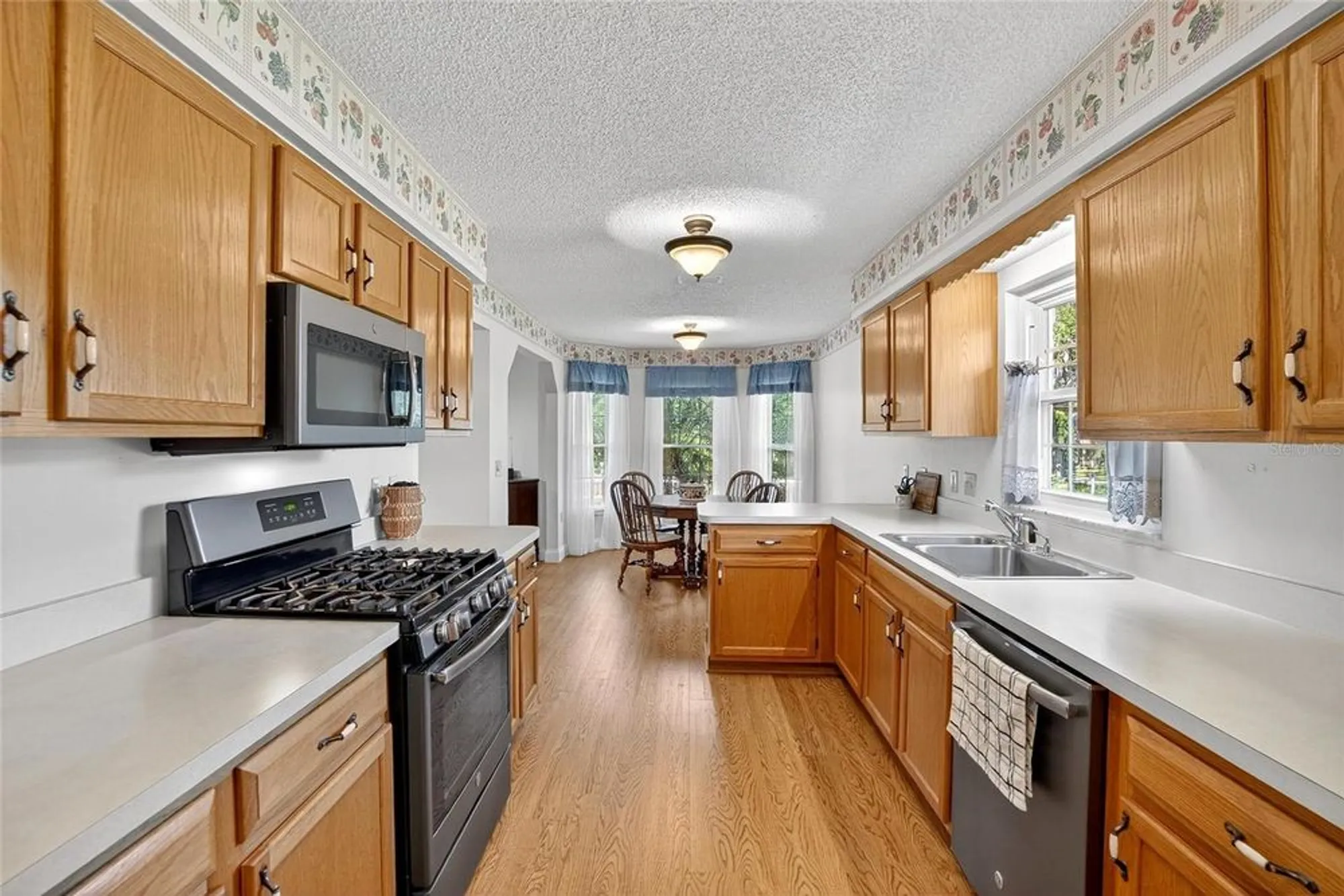 Property Slideshow image 26 of 71 | 6320 silver lakes dr, Lakeland, FL, 33810