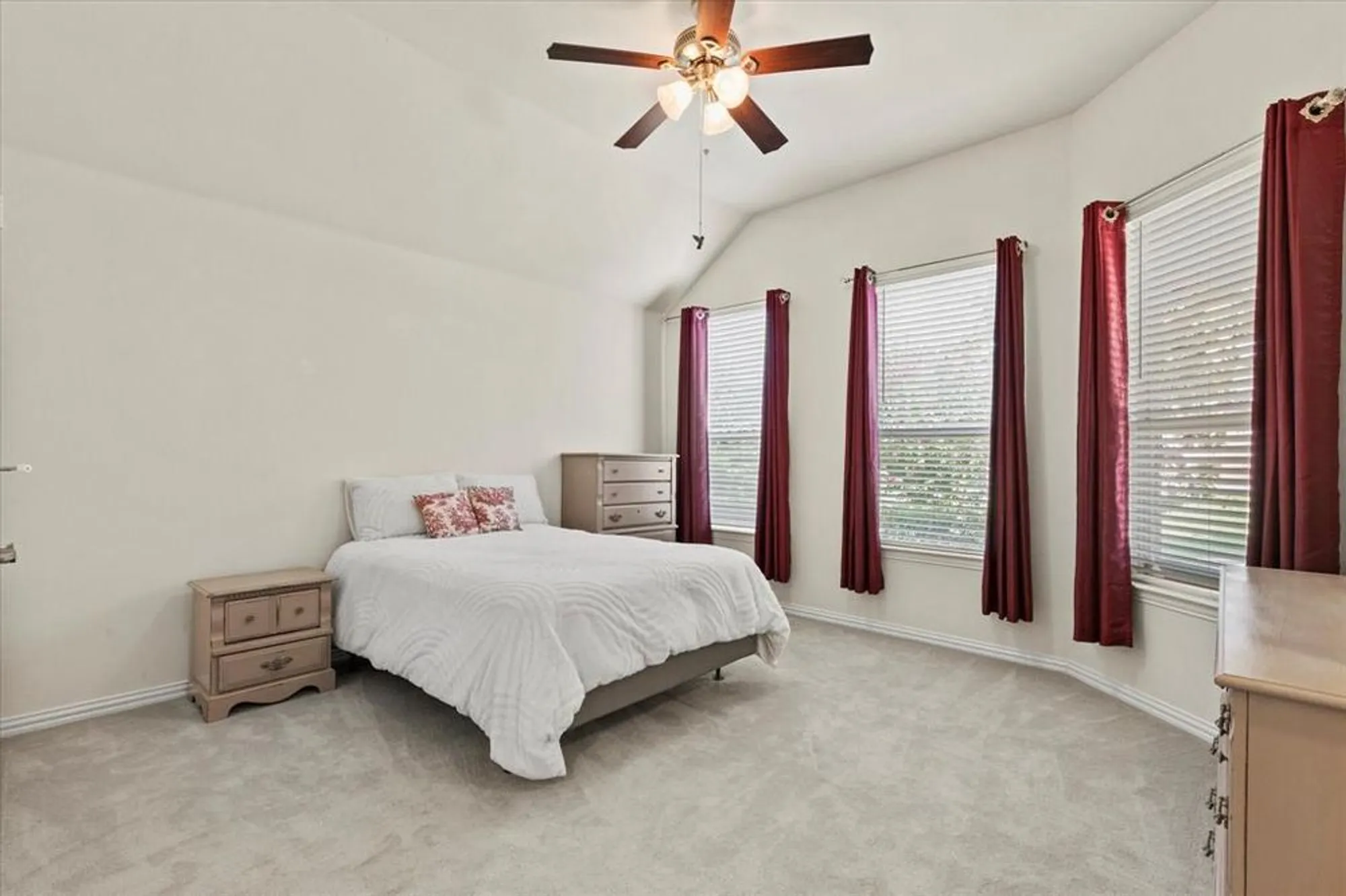 Property Slideshow image 14 of 37 | 927 oakland hills dr, Fairview, TX, 75069