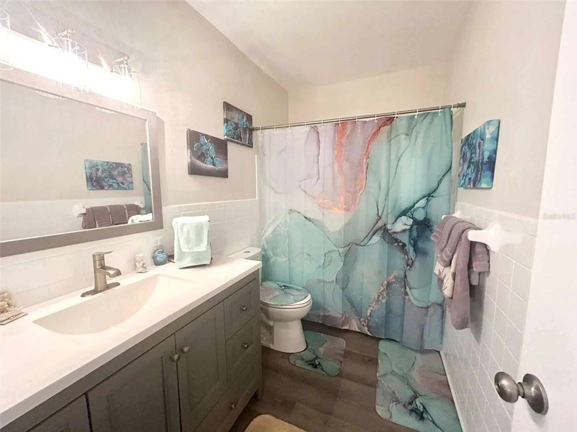 Property Slideshow image 13 of 37 | 2434 australia way 50, Clearwater, FL, 33763