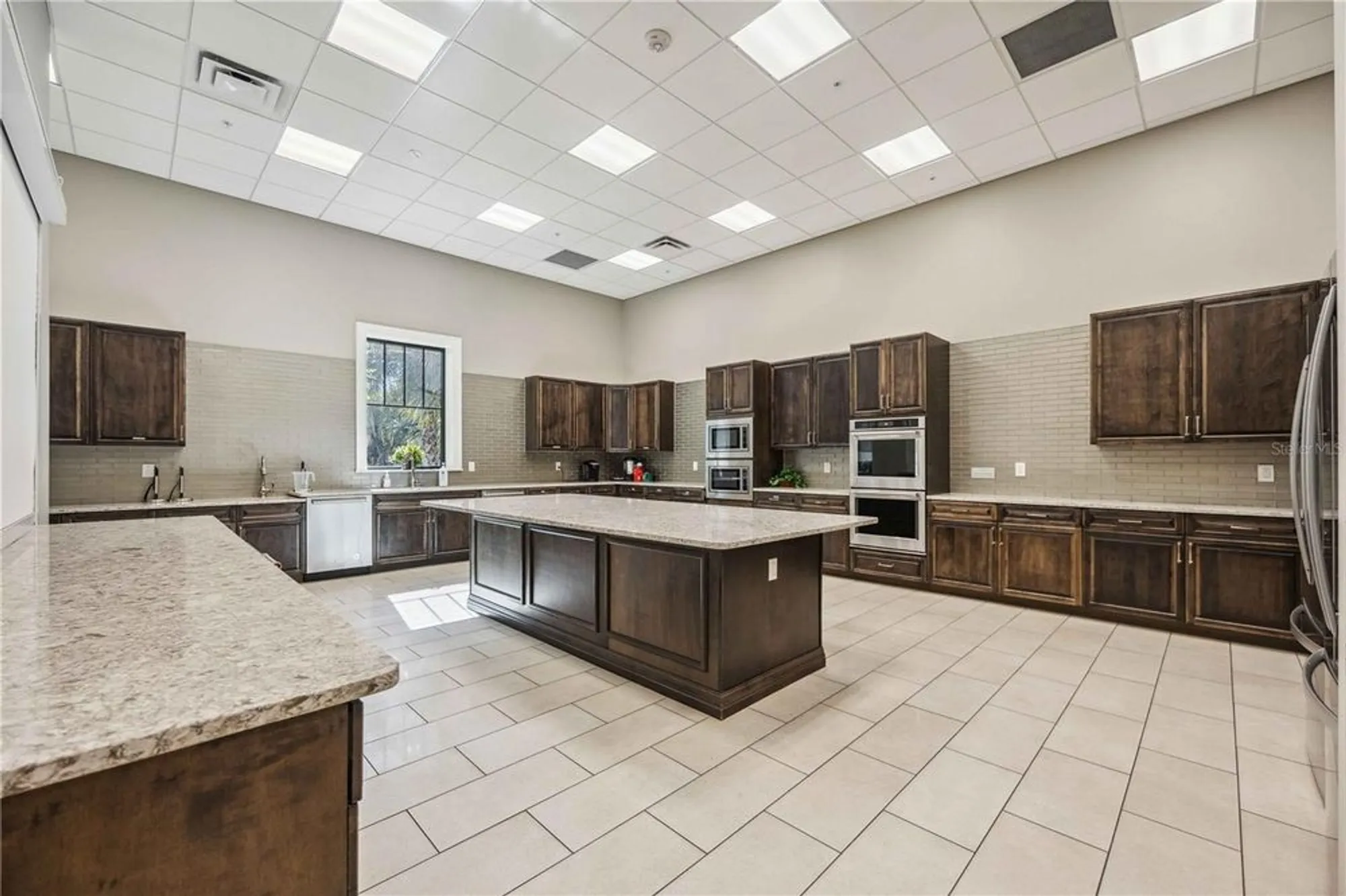 Property Slideshow image 43 of 51 | 17530 northwood pl, Bradenton, FL, 34202