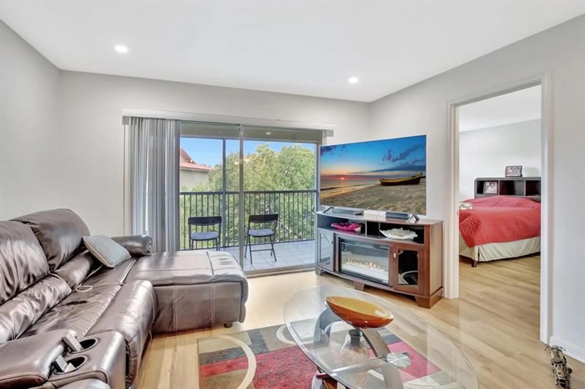 Property Slideshow image 8 of 35 | 1200 sw 124th ter 404 o, Pembroke Pines, FL, 33027