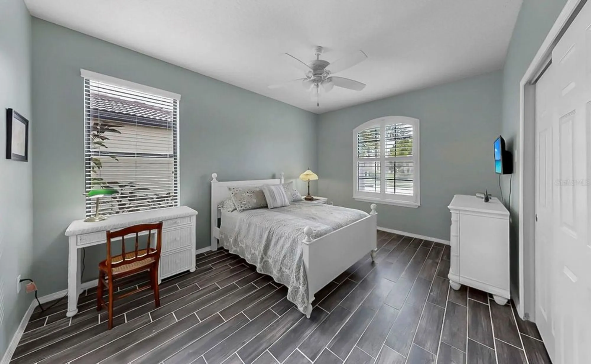 Property Slideshow image 22 of 33 | 349 laurel falls dr, Apollo Beach, FL, 33572