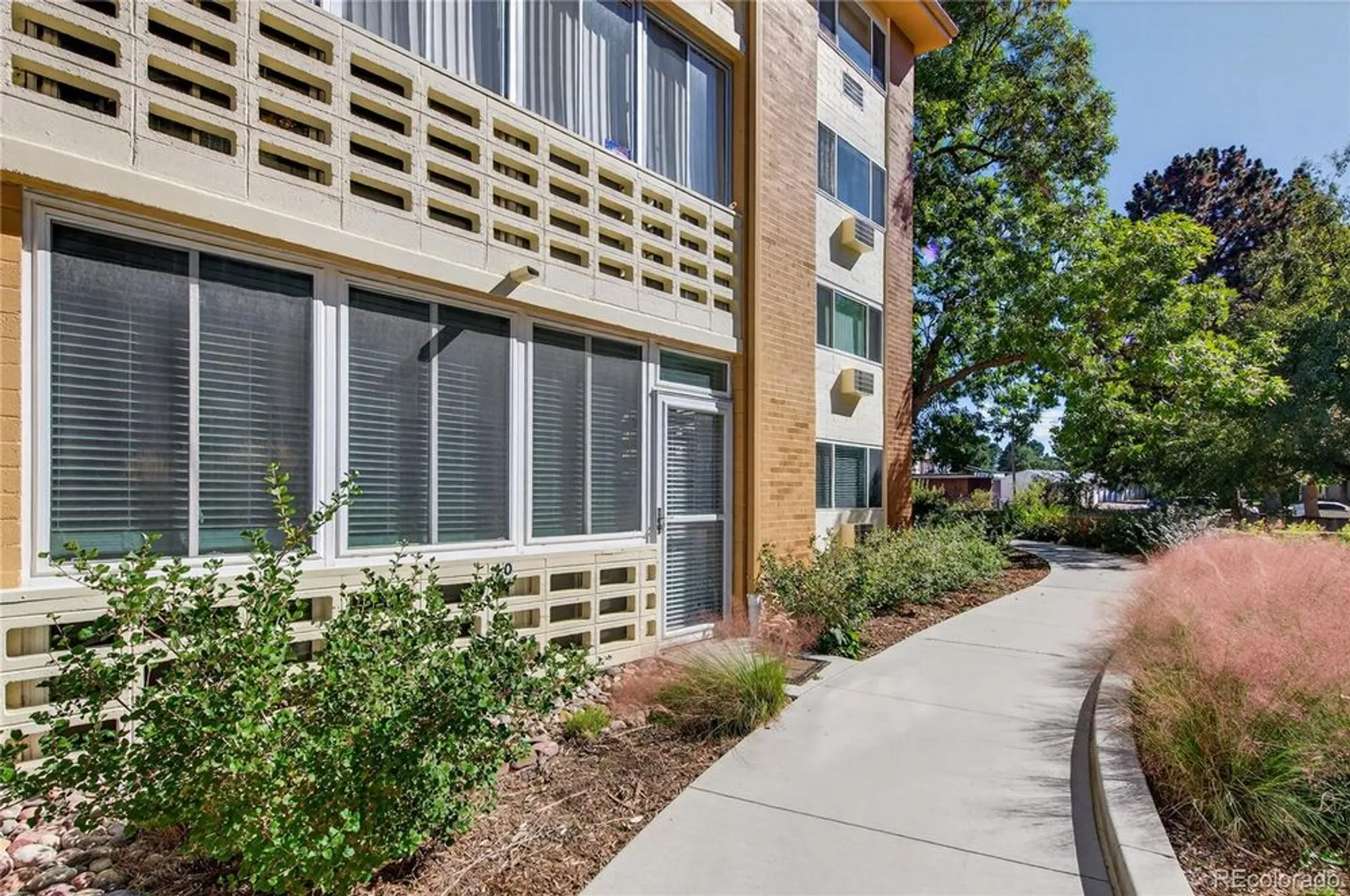 Property Slideshow image 4 of 42 | 495 s dayton st 10a, Denver, CO, 80247