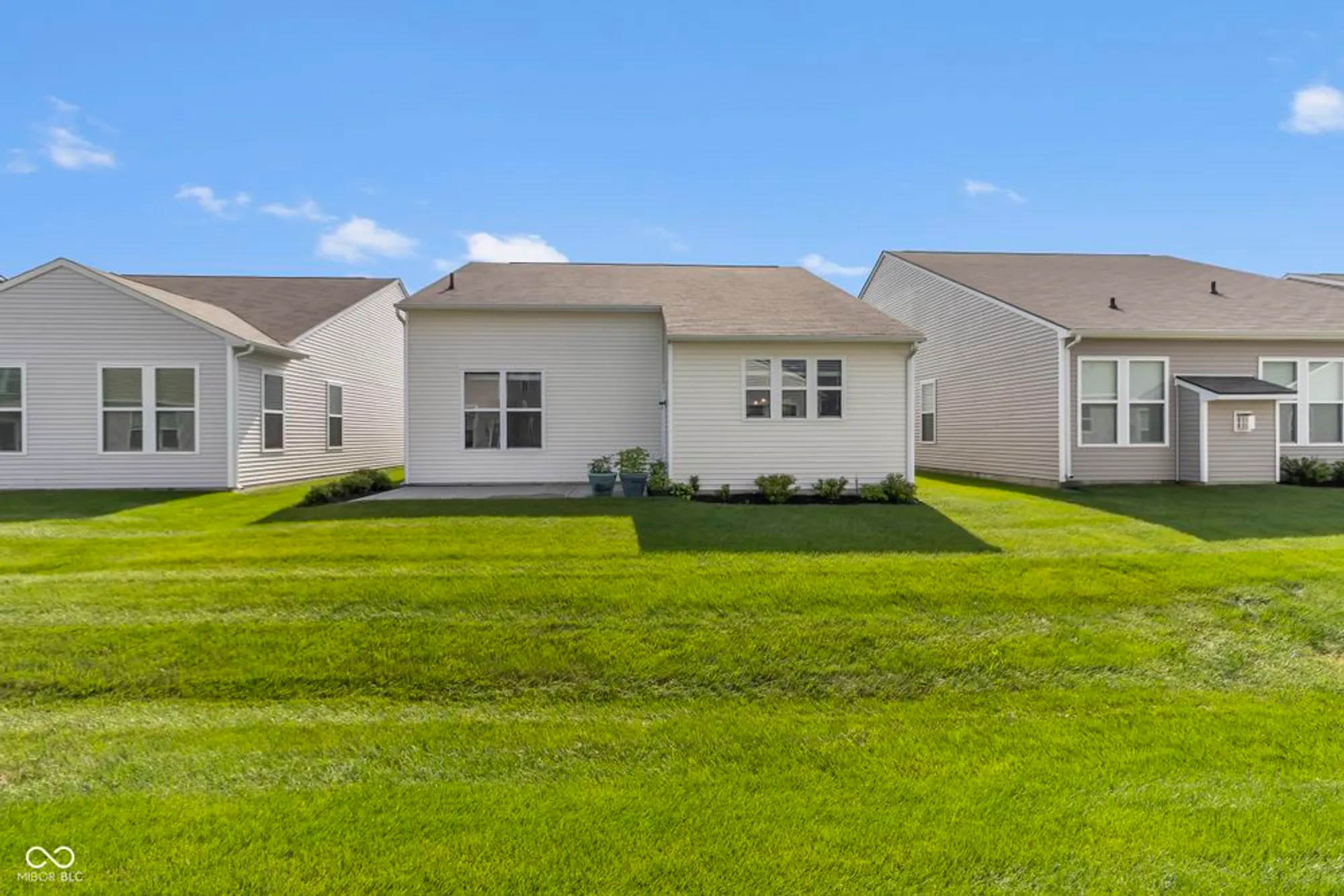 Property Slideshow image 27 of 52 | 13456 ravenswood trl, Fishers, IN, 46037