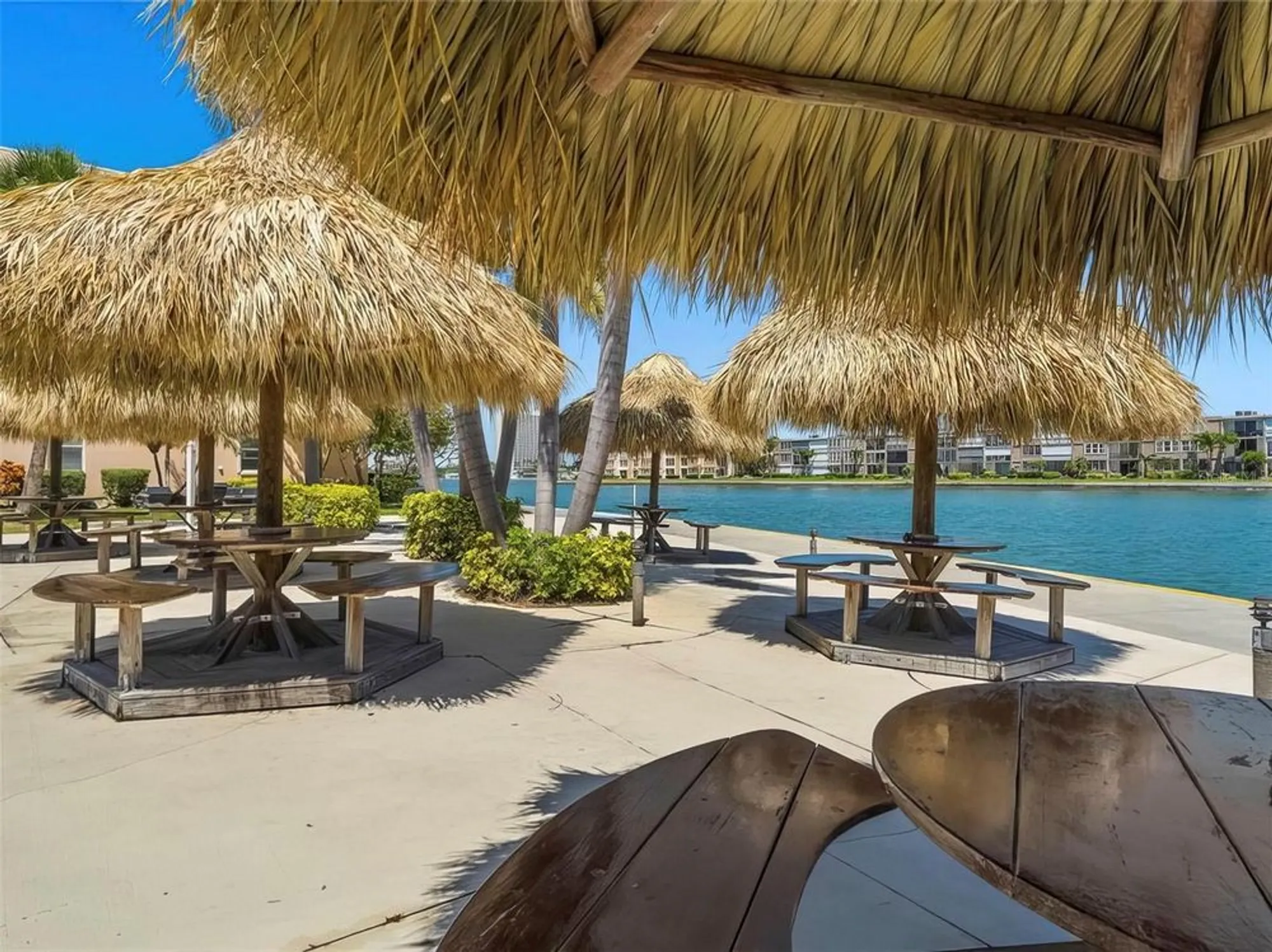 Property Slideshow image 35 of 36 | 7600 sun island dr 107, South Pasadena, FL, 33707