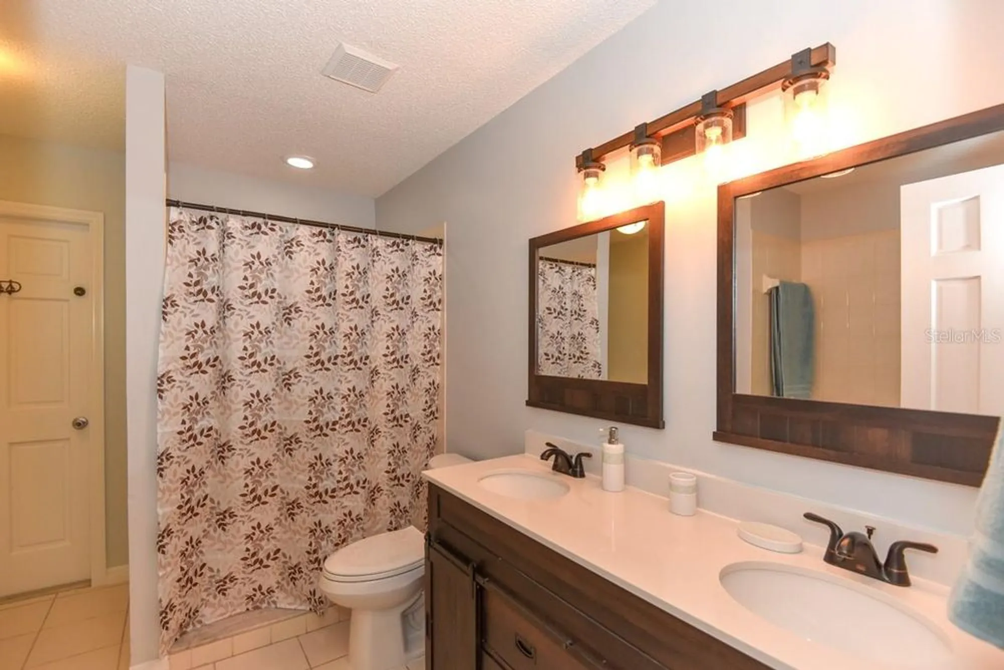 Property Slideshow image 29 of 41 | 24 lake vista way, Ormond Beach, FL, 32174