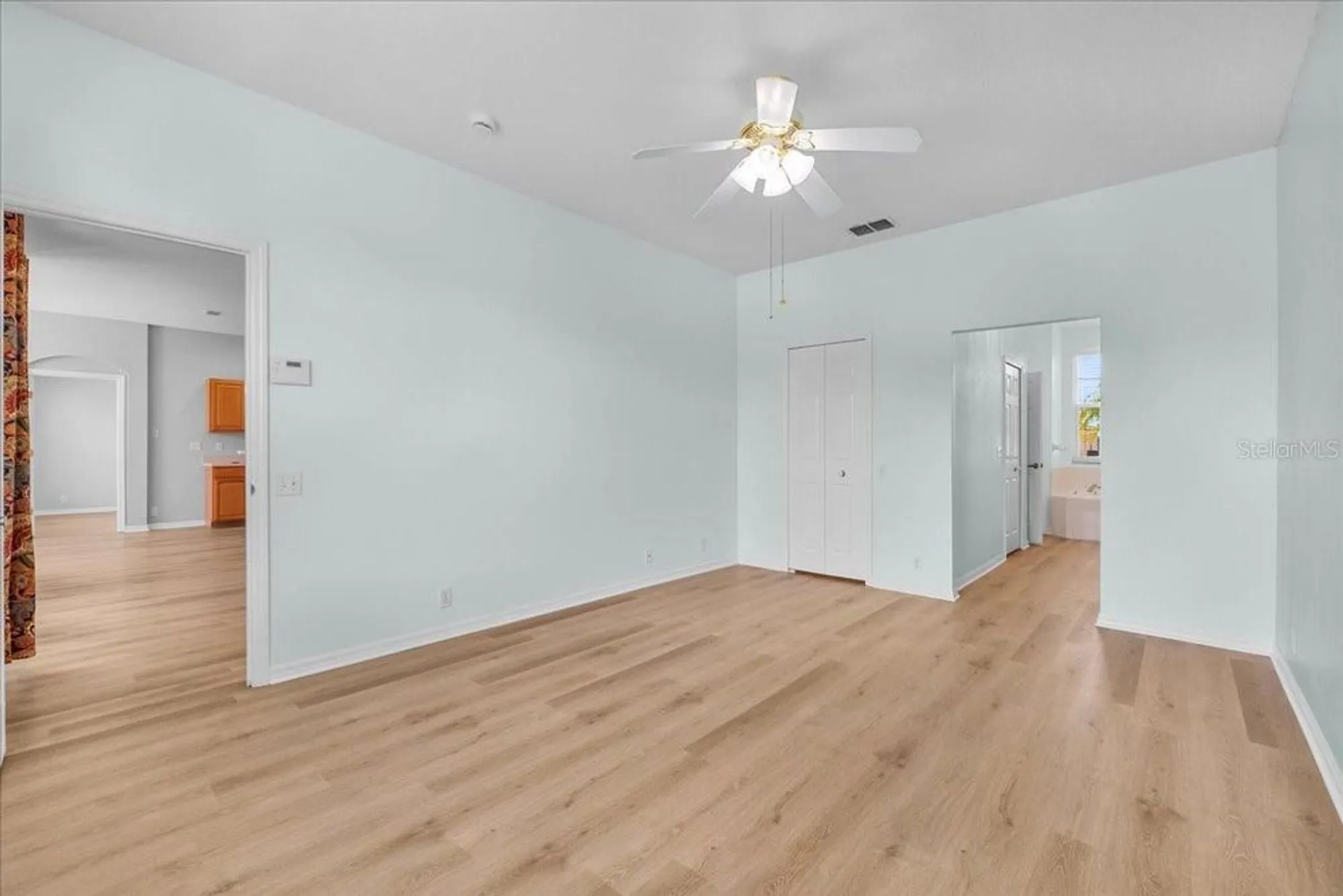 Property Slideshow image 18 of 51 | 4249 windchime ln, Lakeland, FL, 33811