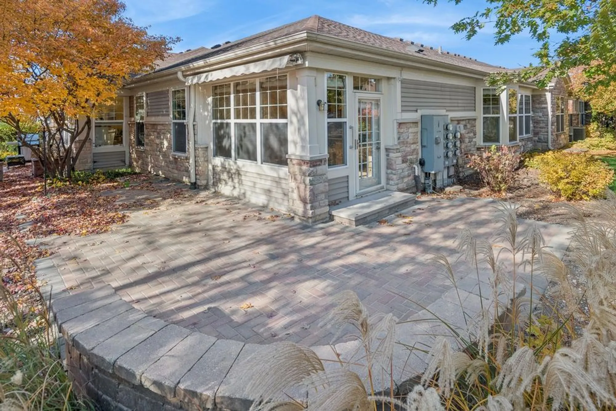 Property Slideshow image 20 of 44 | 2905 normandy cir, Naperville, IL, 60564