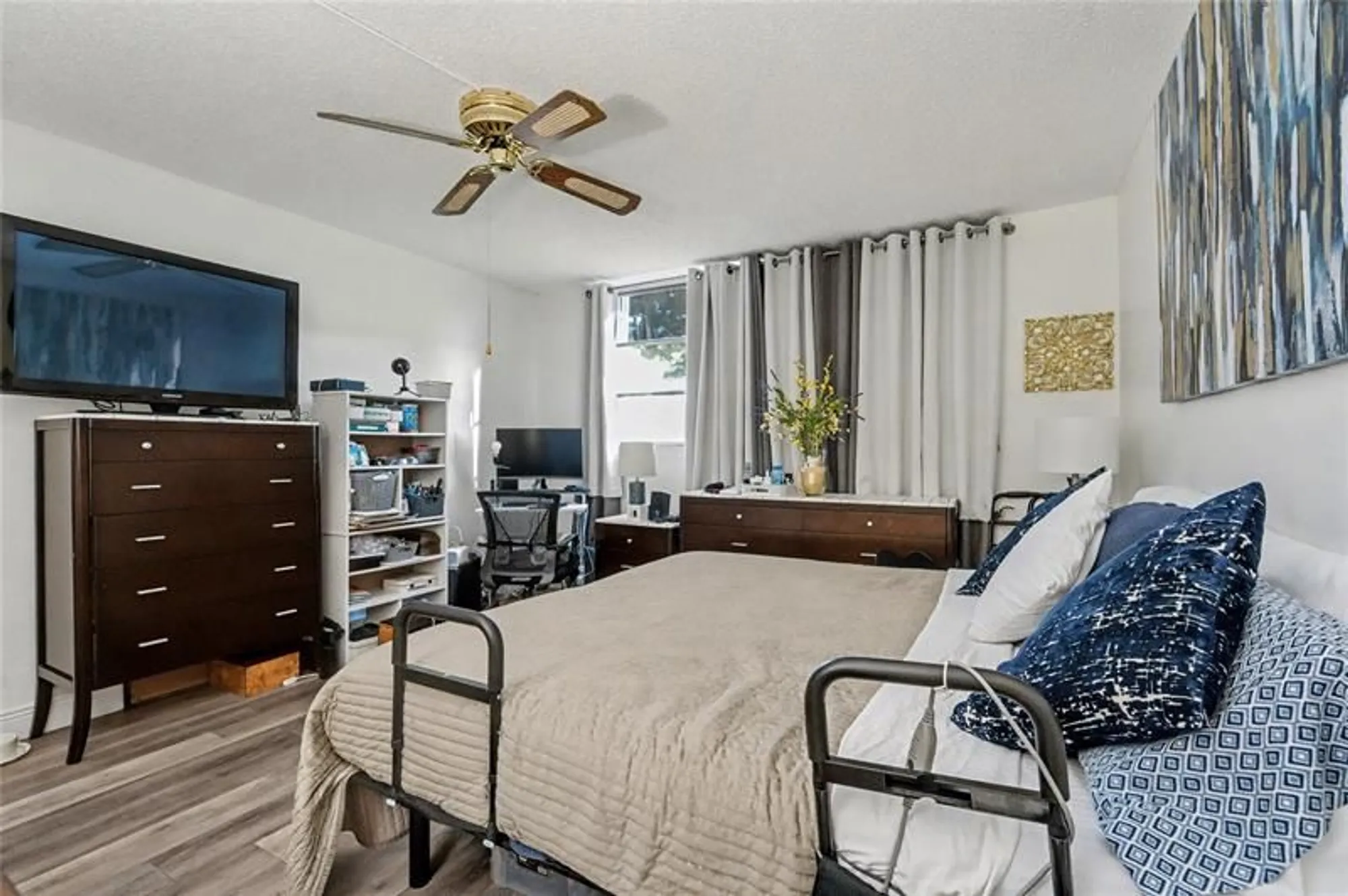 Property Slideshow image 13 of 55 | 9520 s hollybrook lake dr 103, Pembroke Pines, FL, 33025