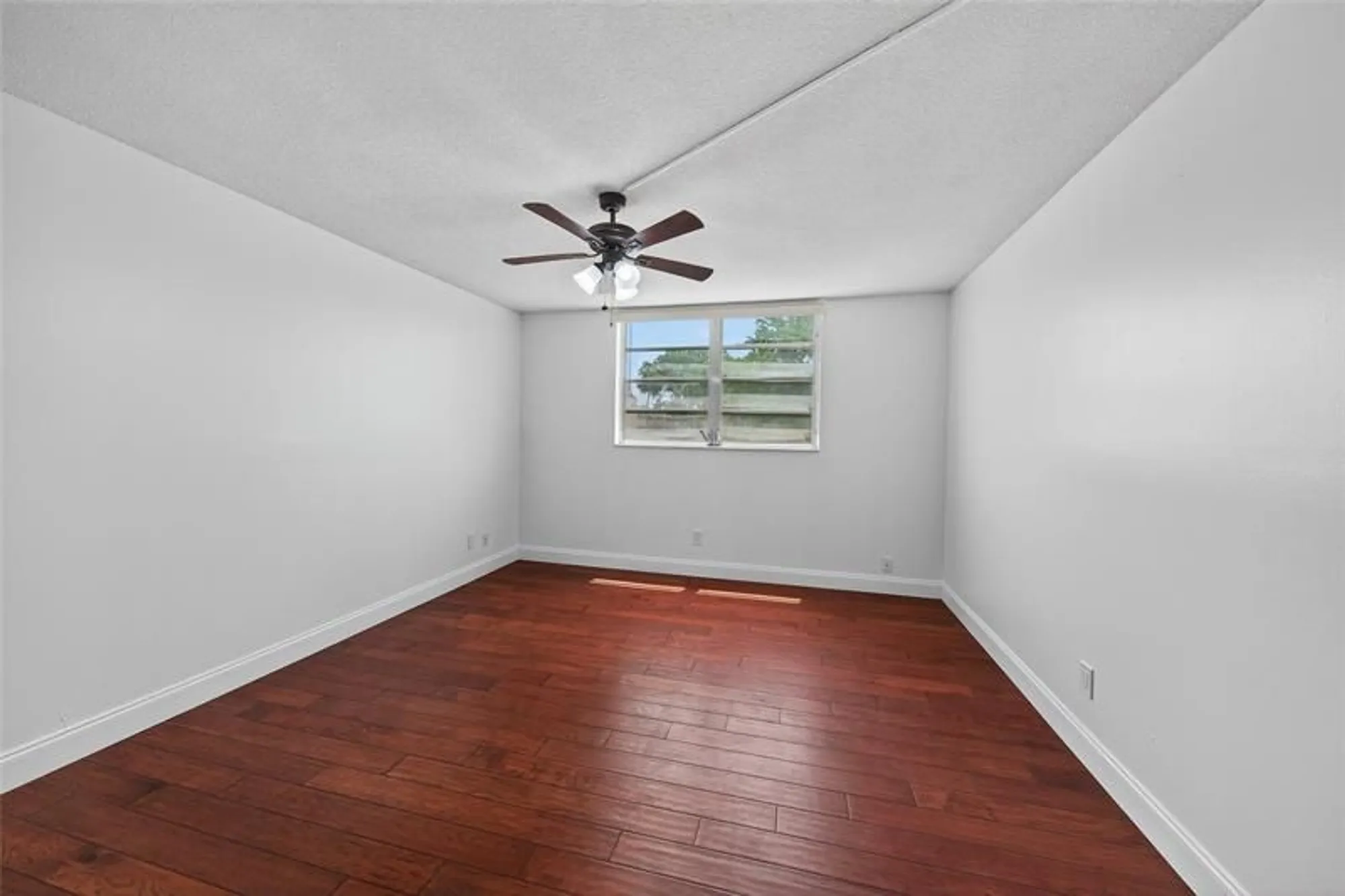 Property Slideshow image 15 of 33 | 6070 nw 64th ave 212, Tamarac, FL, 33319