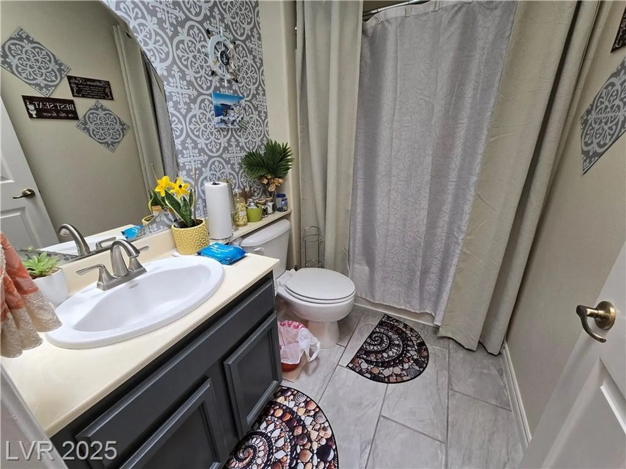 Property Slideshow image 8 of 13 | 415 golden state st, Henderson, NV, 89012