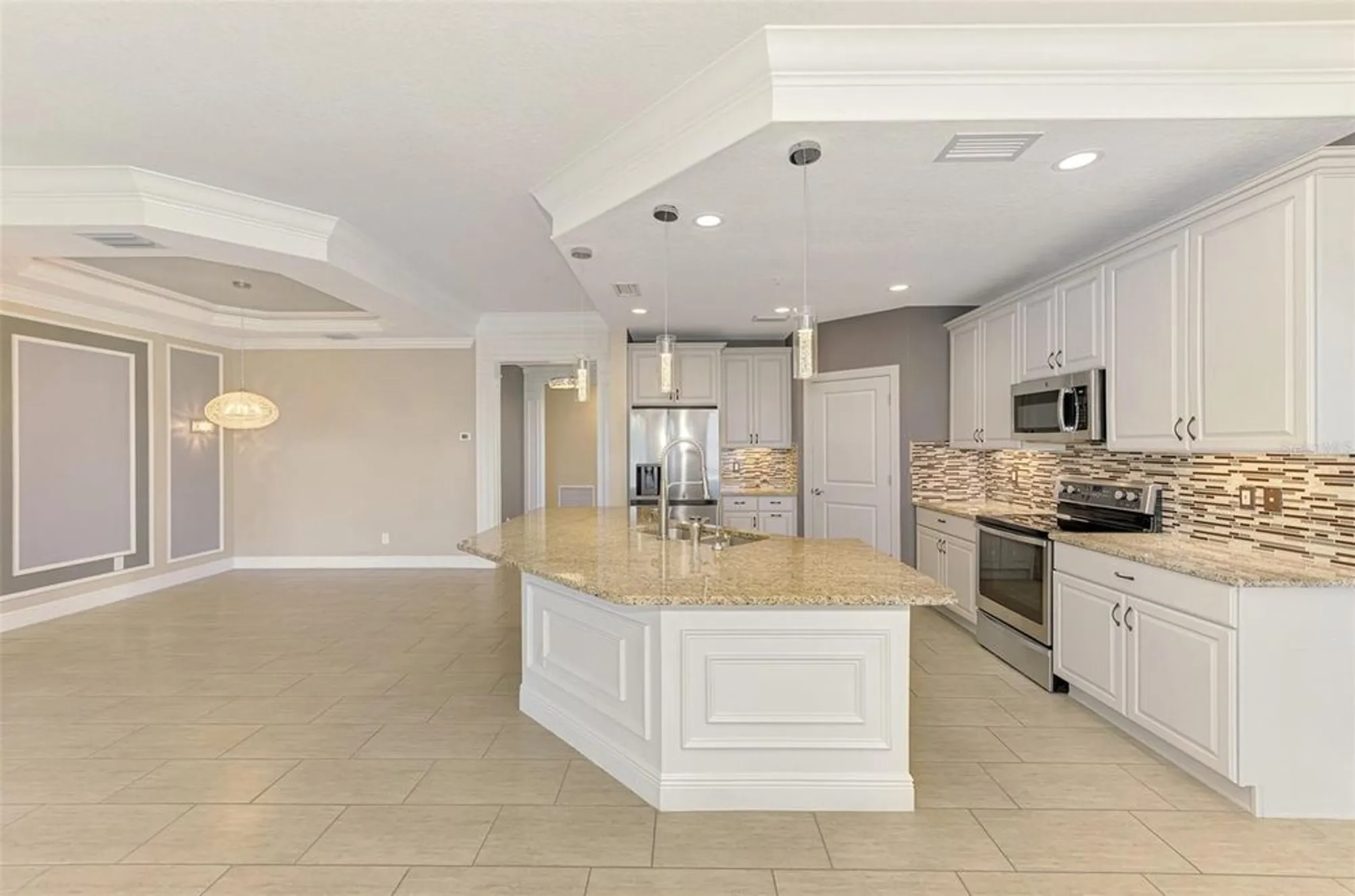 Property Slideshow image 25 of 77 | 1226 riverscape st, Bradenton, FL, 34208