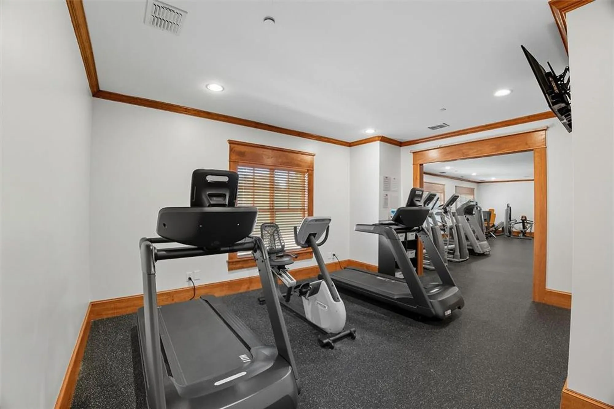 Property Slideshow image 32 of 35 | 8617 grassland dr, Mckinney, TX, 75070