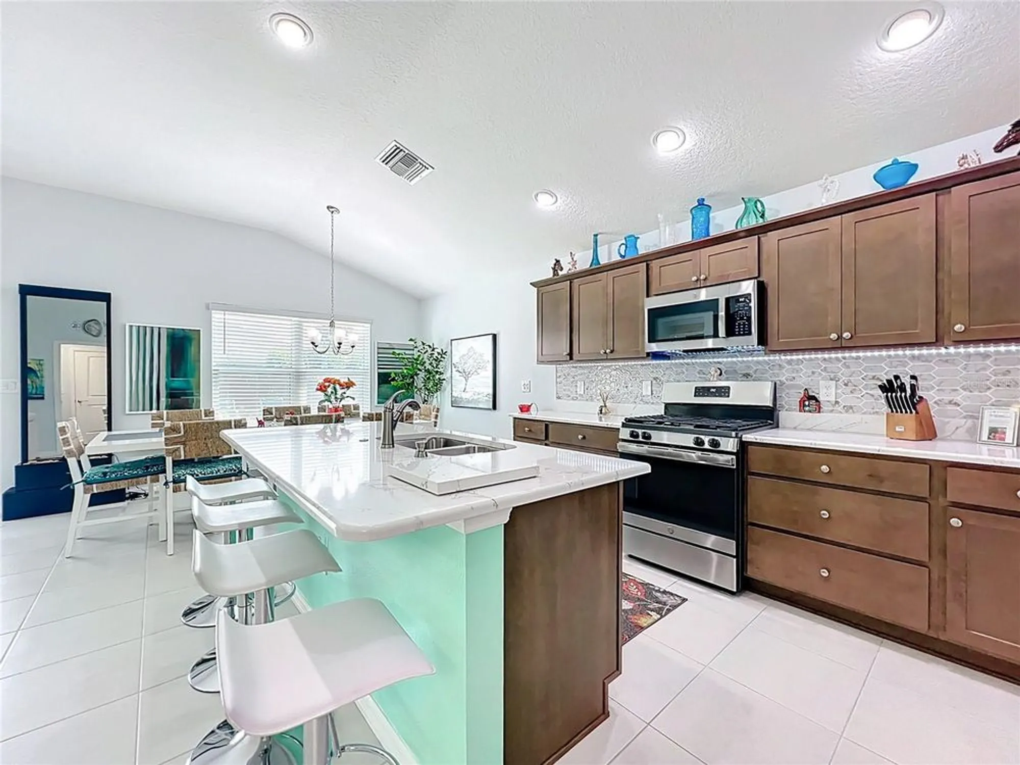 Property Slideshow image 22 of 62 | 6370 danielson loop, The Villages, FL, 32163