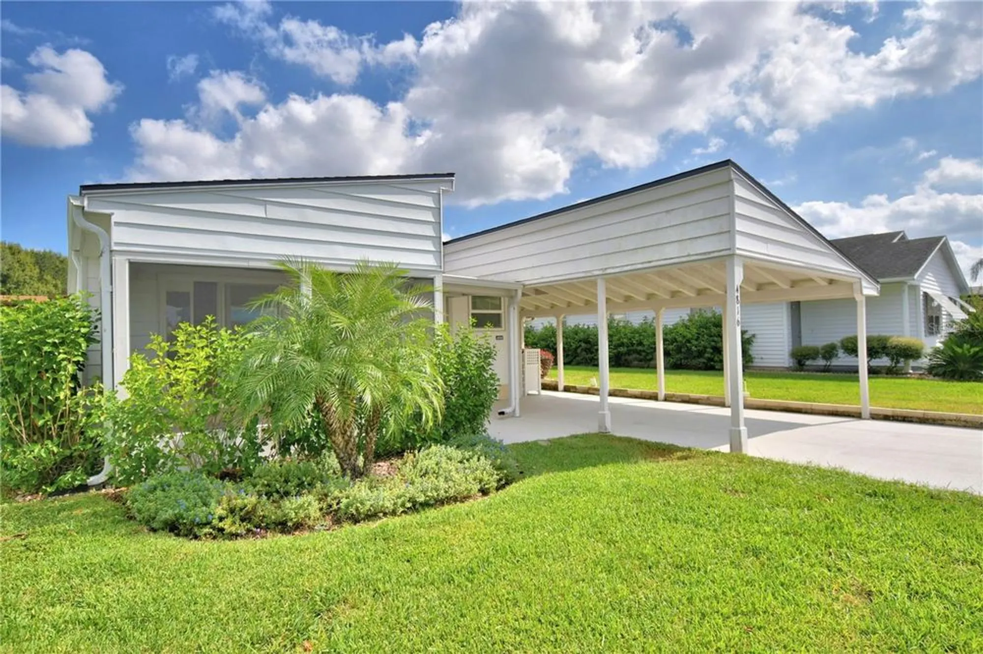 Property Slideshow image 2 of 48 | 4816 goldenview ln, Lakeland, FL, 33811