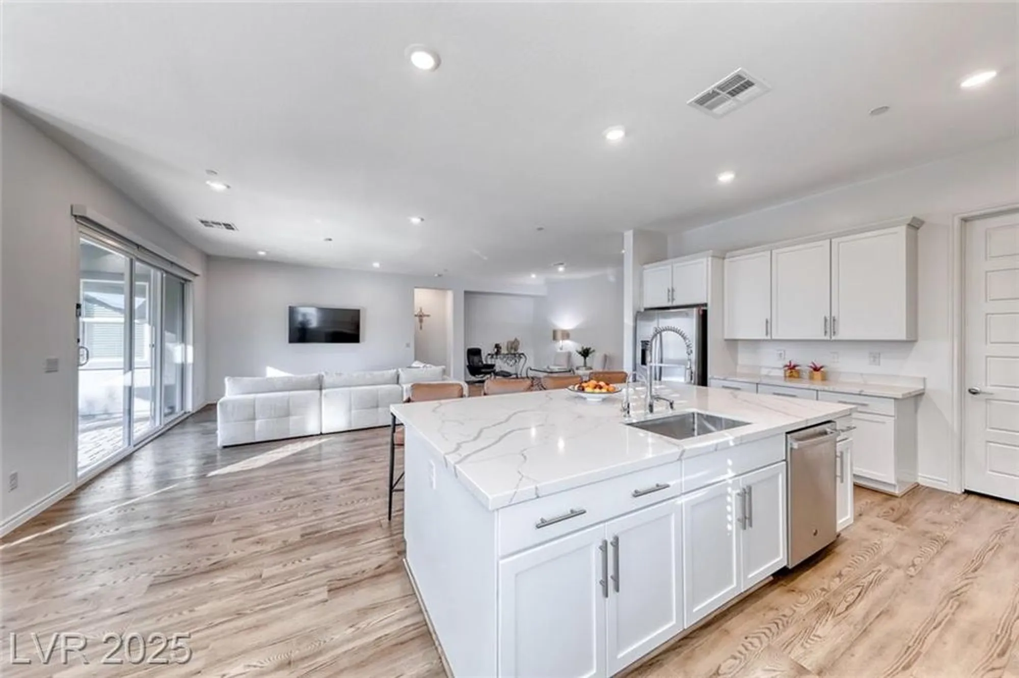 Property Slideshow image 20 of 65 | 141 juliette pointe ln, Henderson, NV, 89011