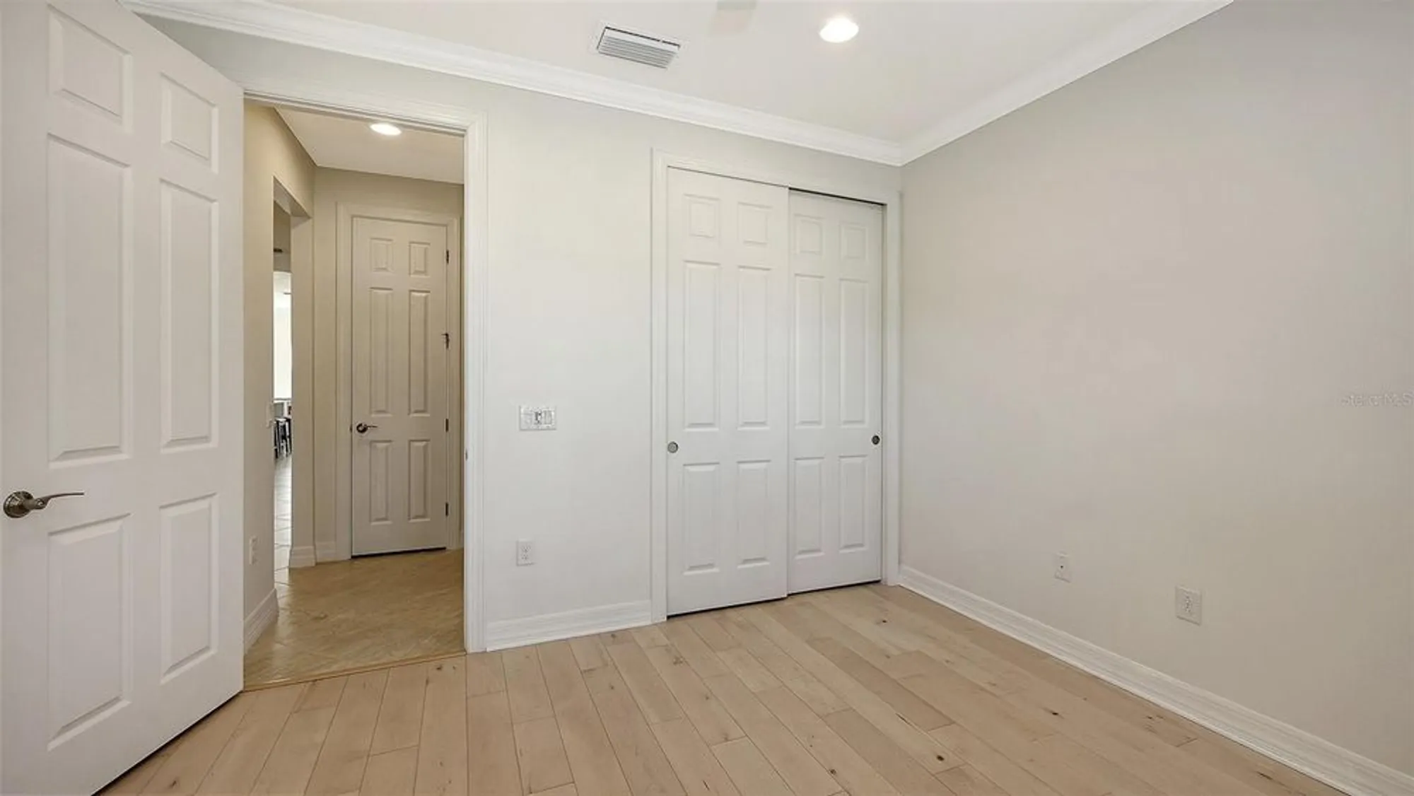 Property Slideshow image 34 of 46 | 5987 snowy egret dr, Sarasota, FL, 34238