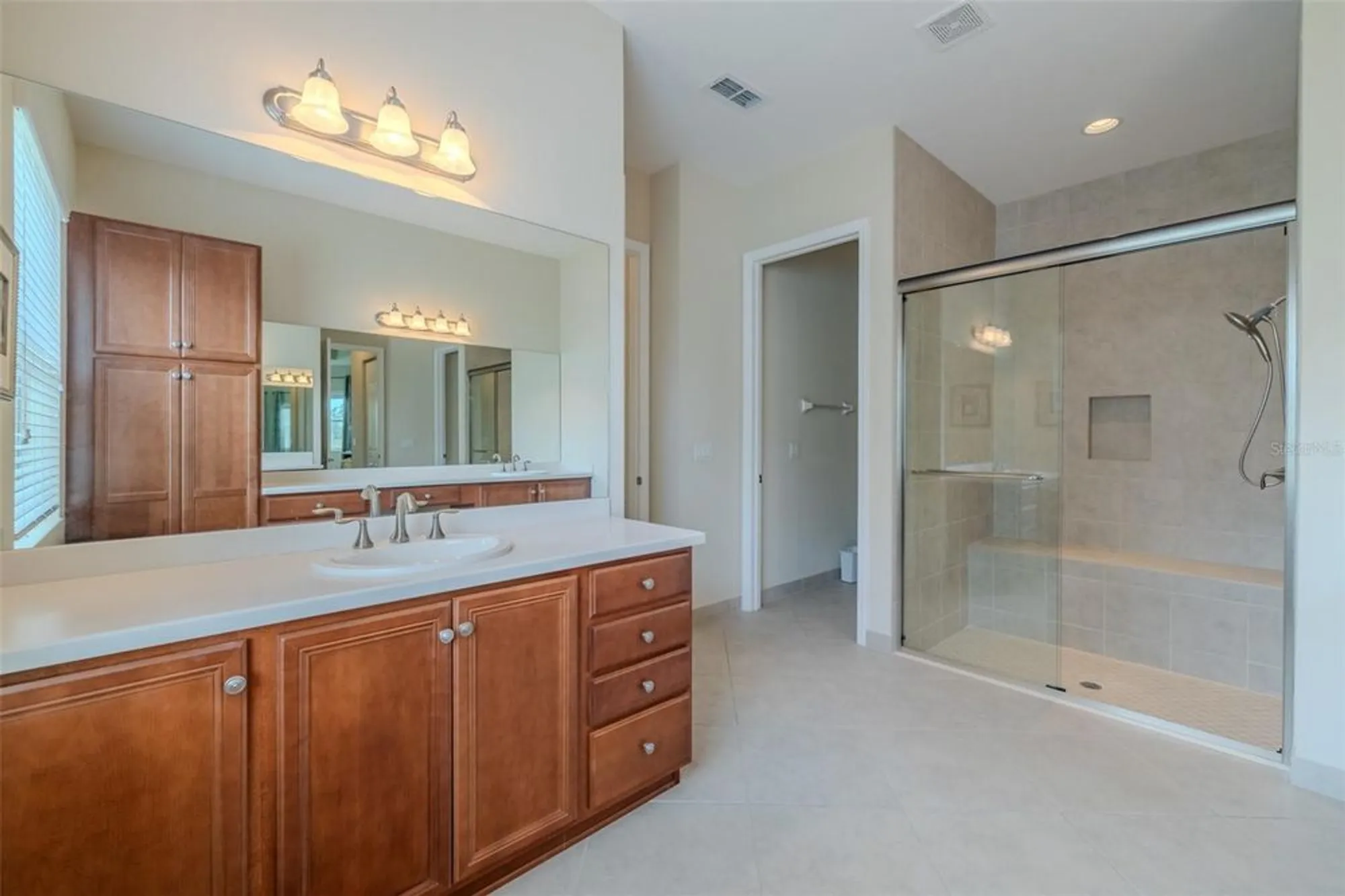 Property Slideshow image 31 of 96 | 15937 cape coral dr, Wimauma, FL, 33598
