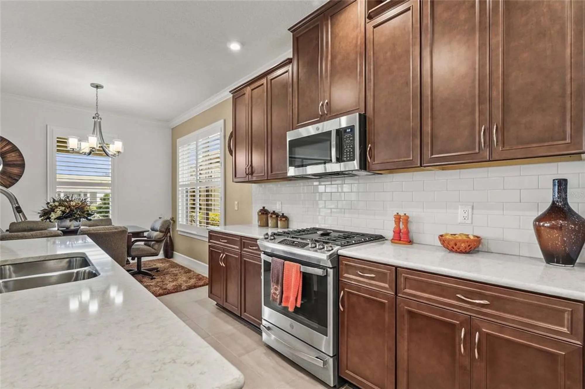 Property Slideshow image 16 of 84 | 6253 mesa gln, Bradenton, FL, 34203
