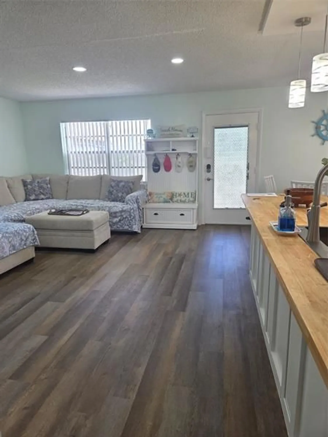 Property Slideshow image 7 of 39 | 480 capri j # 480, Delray Beach, FL, 33484