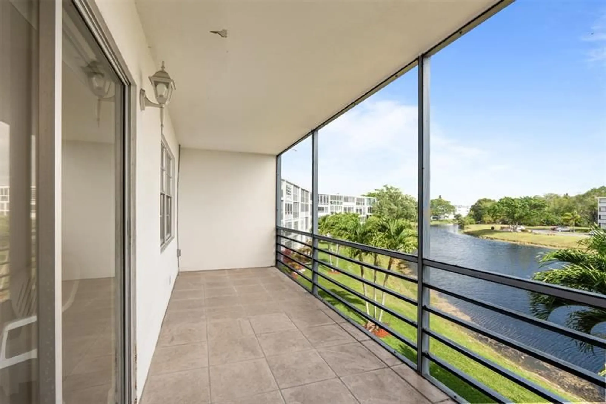 Property Slideshow image 18 of 28 | 3057 newport n # 3057, Deerfield Beach, FL, 33442