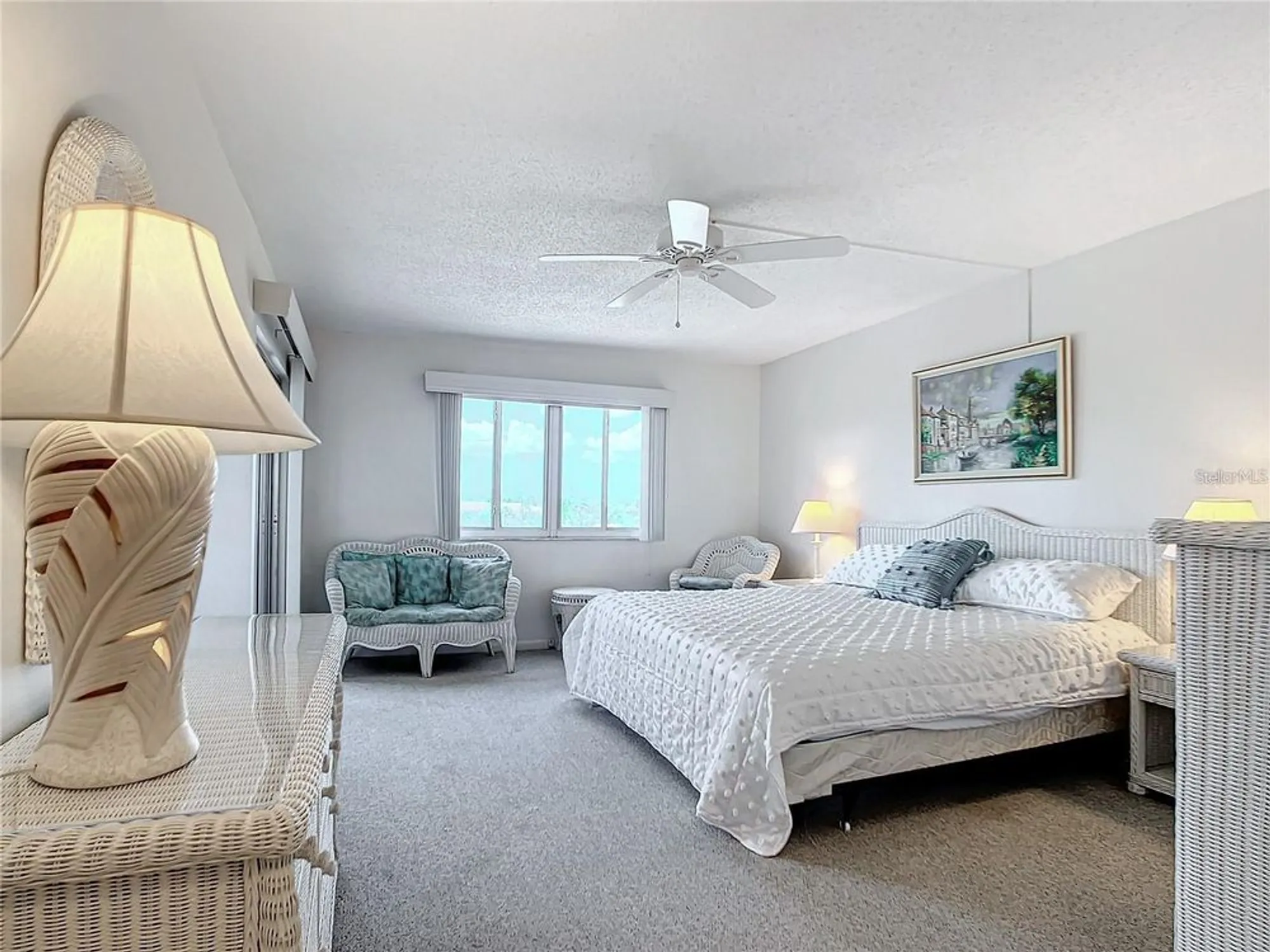 Property Slideshow image 15 of 36 | 19029 us highway 19 n apt 9-301, Clearwater, FL, 33764