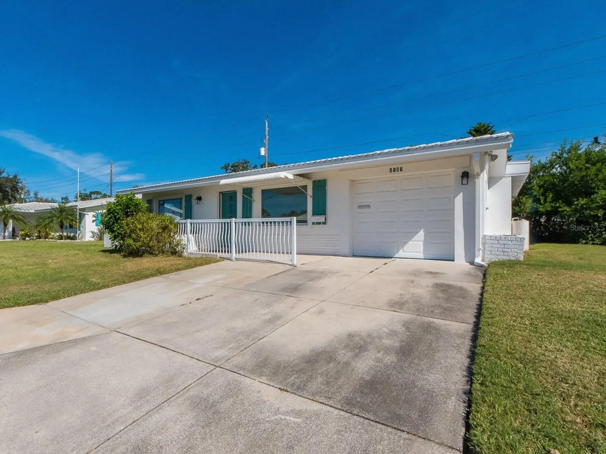 Property Slideshow image 1 of 30 | 9157 140th way, Seminole, FL, 33776