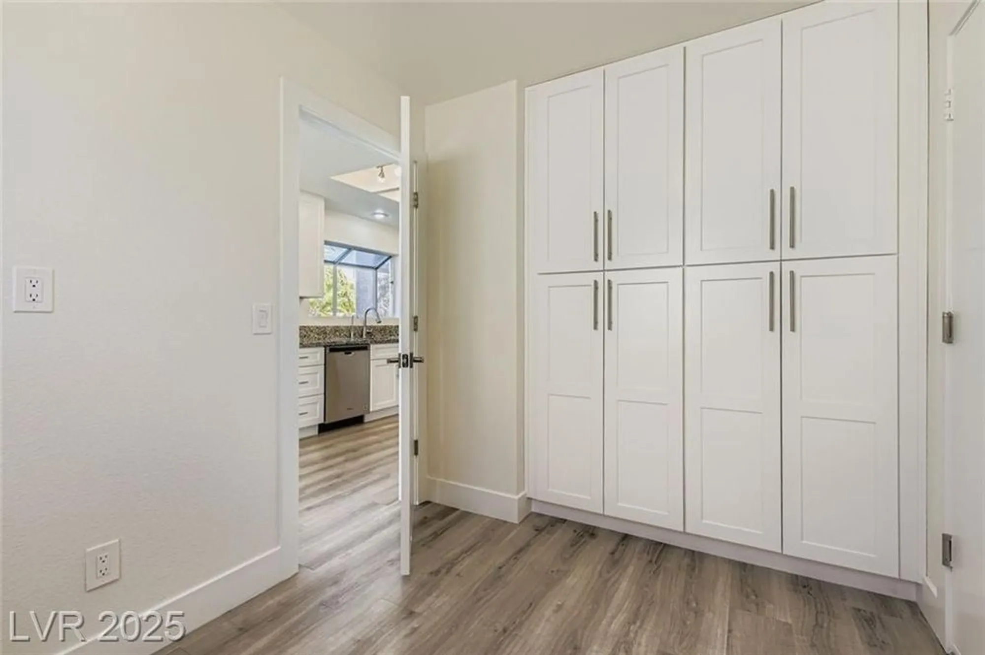 Property Slideshow image 21 of 28 | 9032 marble dr, Las Vegas, NV, 89134