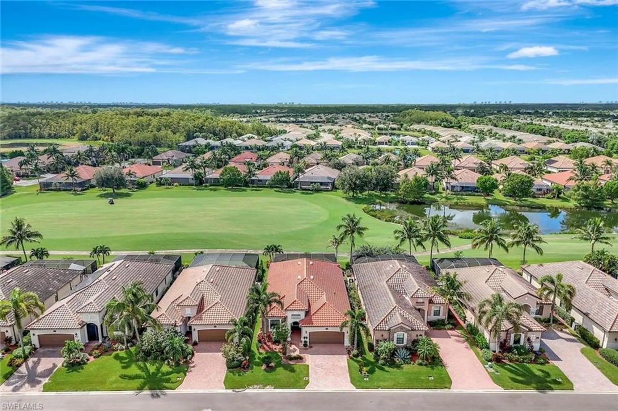 Property Slideshow image 4 of 47 | 28550 westmeath ct, Bonita Springs, FL, 34135