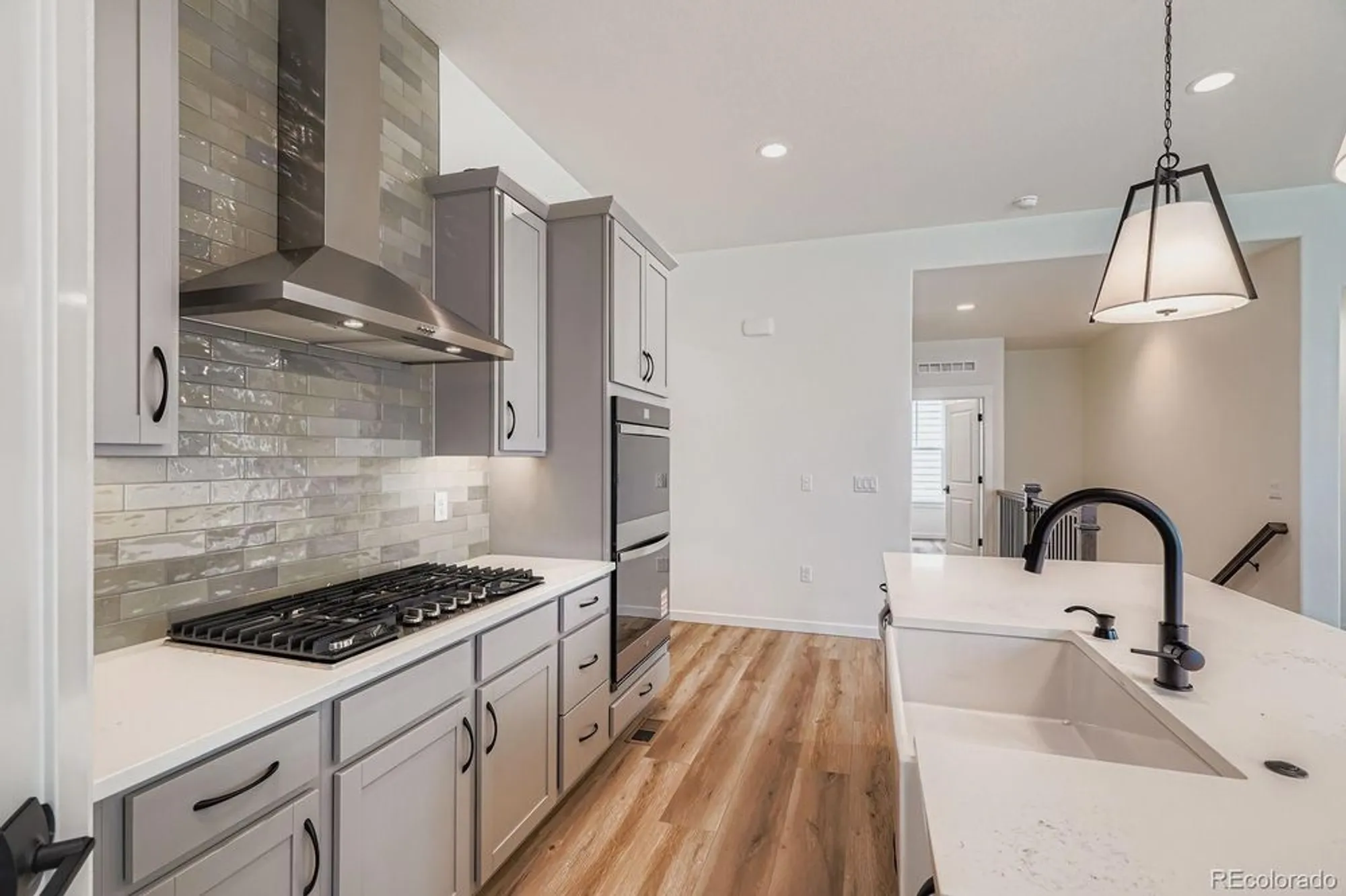 Property Slideshow image 12 of 28 | 8925 s riviera way, Aurora, CO, 80016