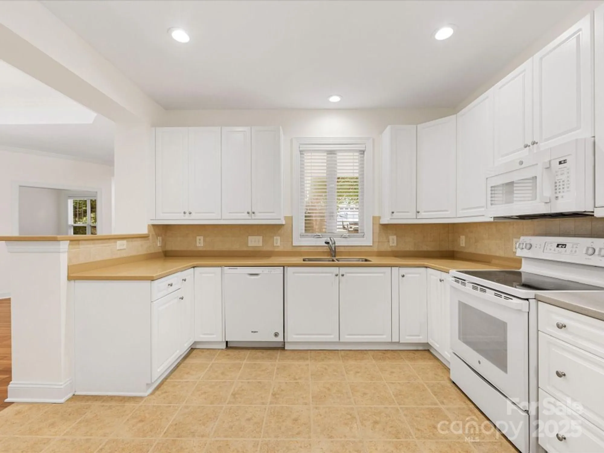 Property Slideshow image 5 of 47 | 2963 bellasera way, Matthews, NC, 28105