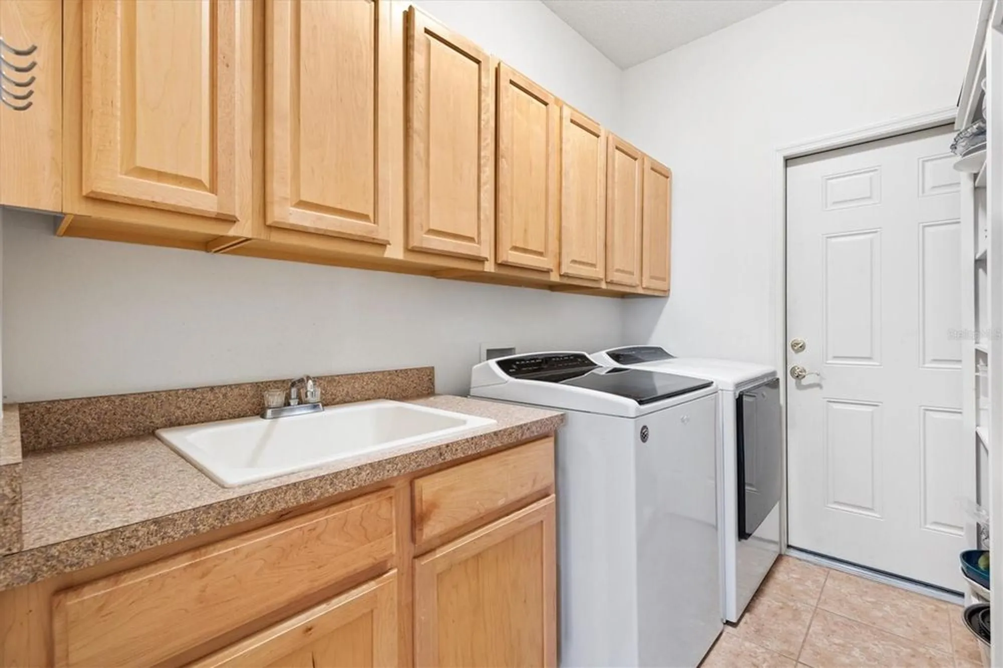 Property Slideshow image 23 of 33 | 367 troy loop, The Villages, FL, 32162