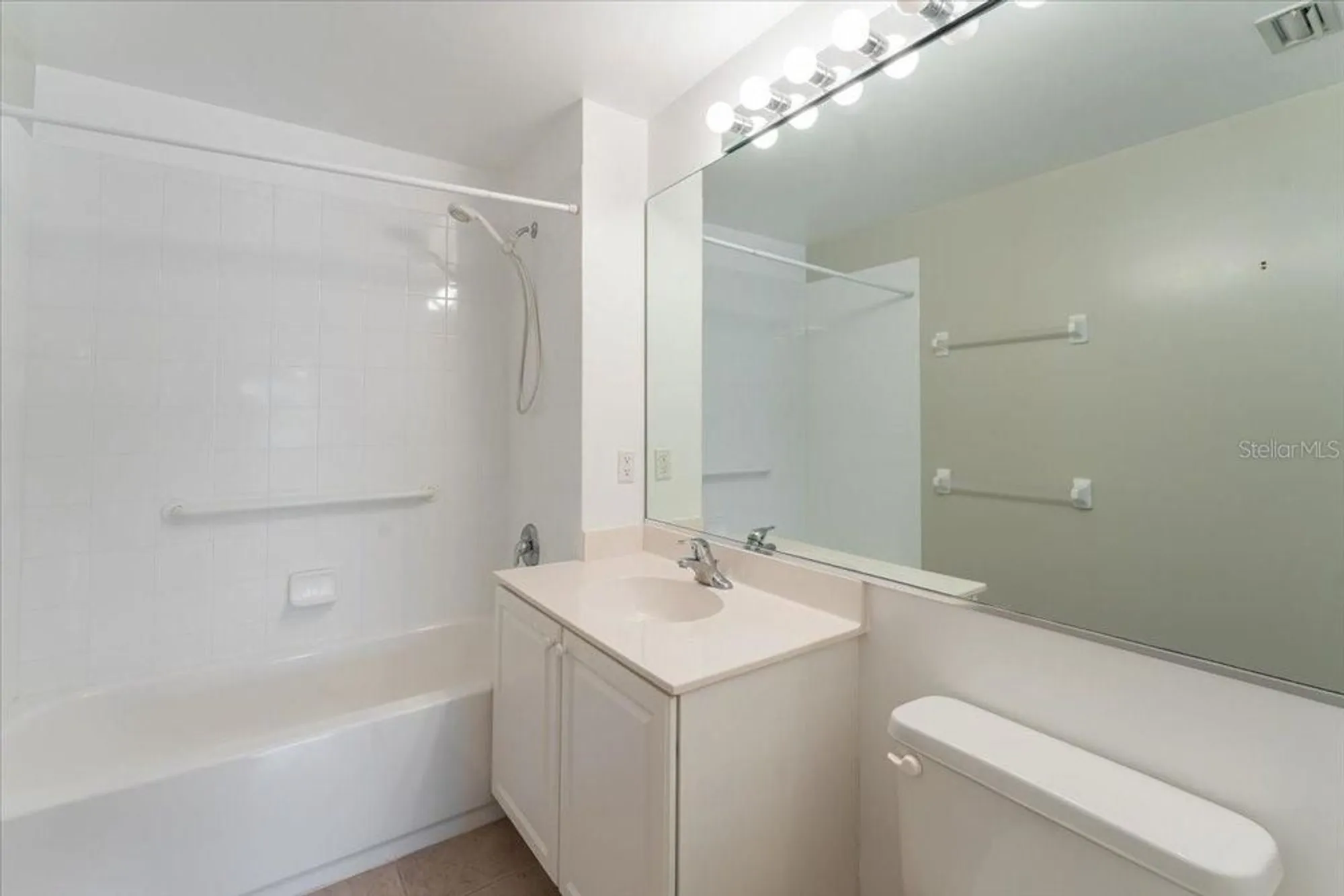 Property Slideshow image 23 of 48 | 11004 mill creek way 1902, Fort Myers, FL, 33913