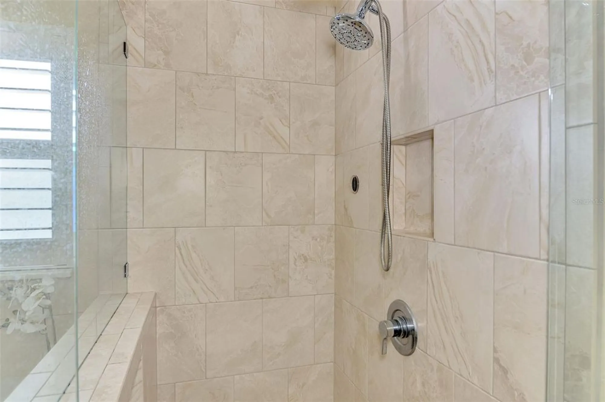 Property Slideshow image 35 of 55 | 320 bermuda ct 10, Venice, FL, 34293