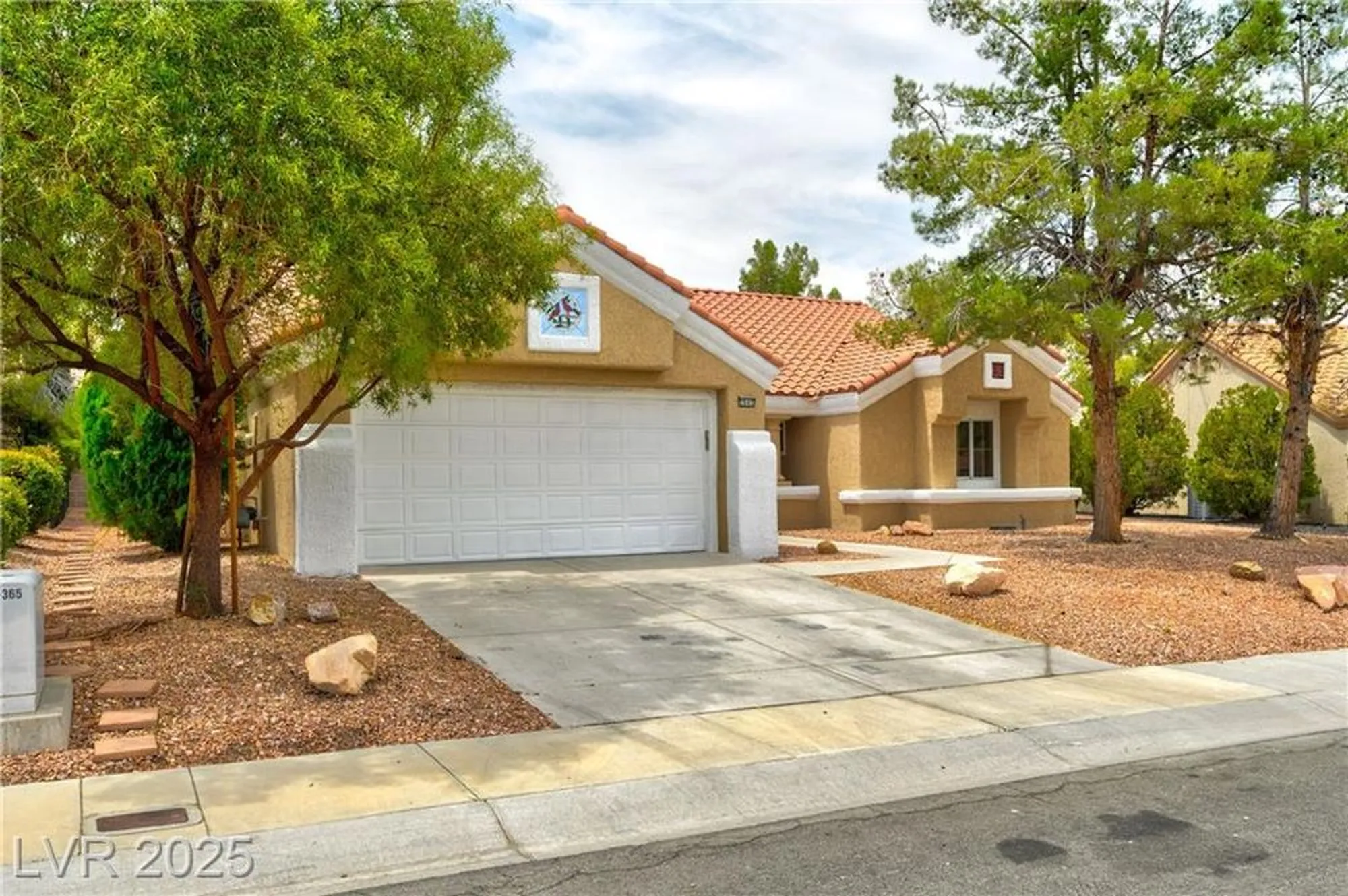 Property Slideshow image 29 of 35 | 2645 saltbush dr, Las Vegas, NV, 89134
