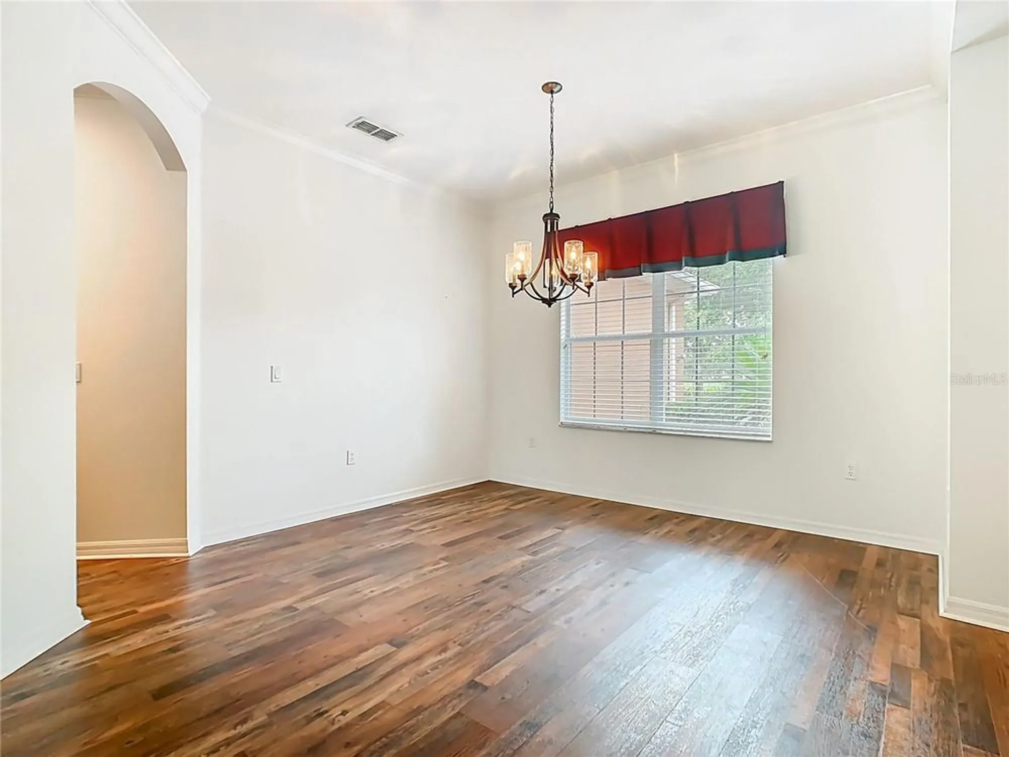 Property Slideshow image 11 of 50 | 525 shorehaven dr, Poinciana, FL, 34759