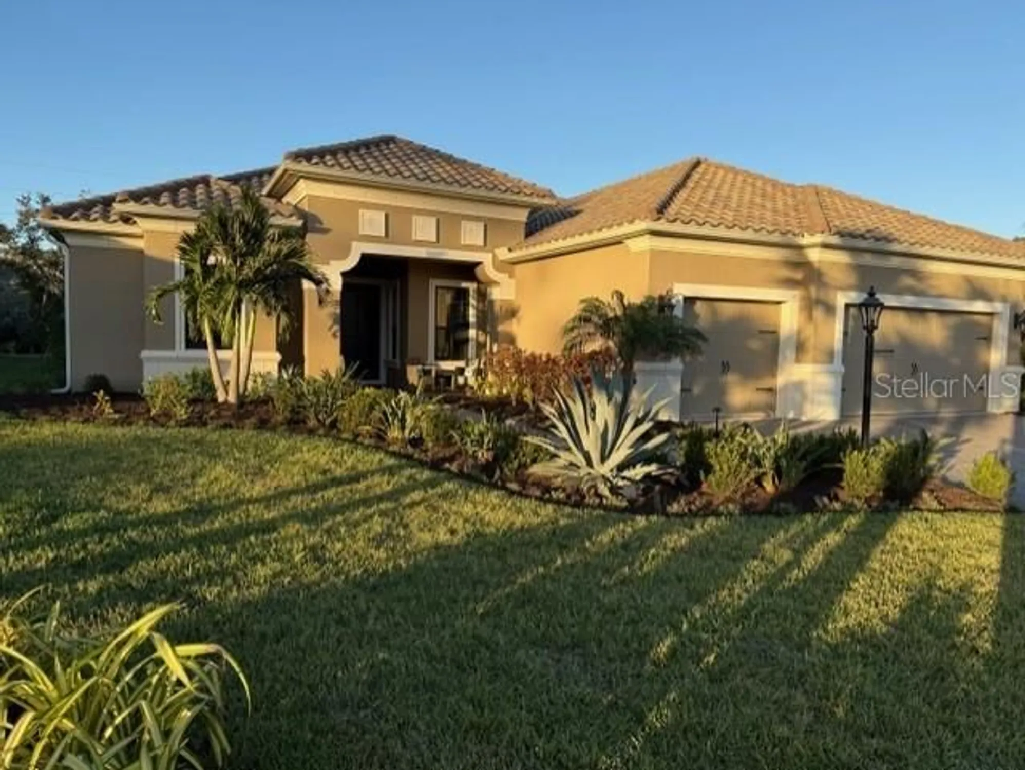 Property Slideshow image 32 of 37 | 169 n cayman isles blvd, Englewood, FL, 34223