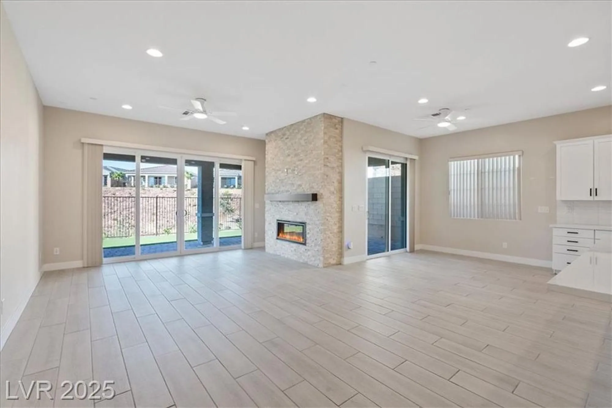 Property Slideshow image 10 of 35 | 85 cathedral wash pl, Henderson, NV, 89011