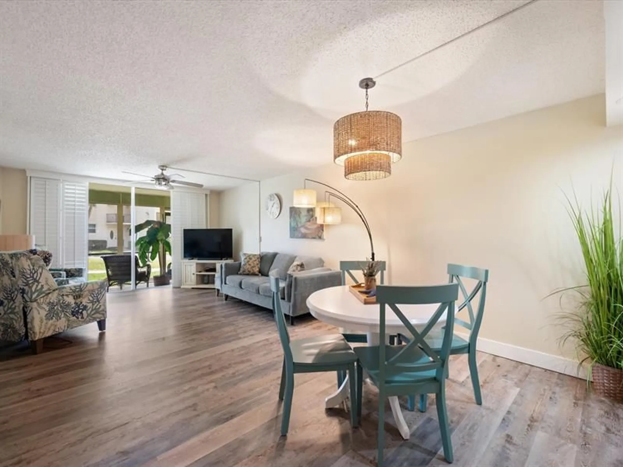 Property Slideshow image 5 of 33 | 311 s hollybrook dr apt 104, Pembroke Pines, FL, 33025