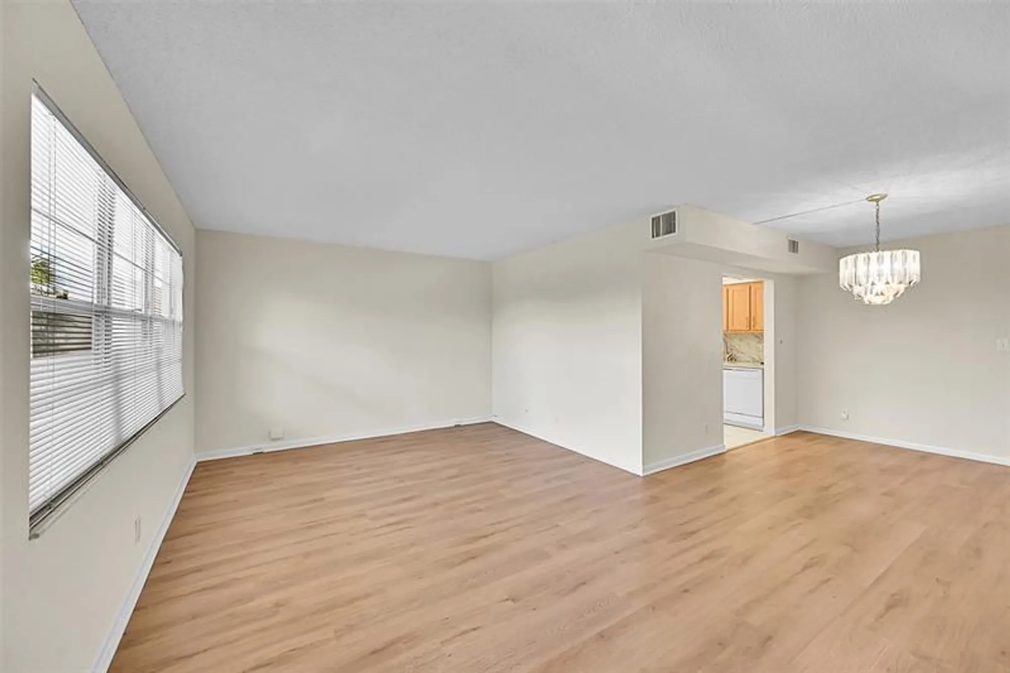 Property Slideshow image 10 of 25 | 1902 bermuda cir h3, Coconut Creek, FL, 33066